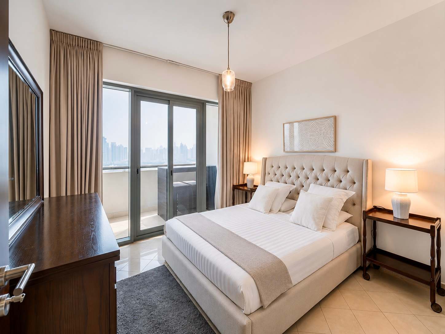 Luxury Dubai Apartment with Pool & Golf View - Image 12