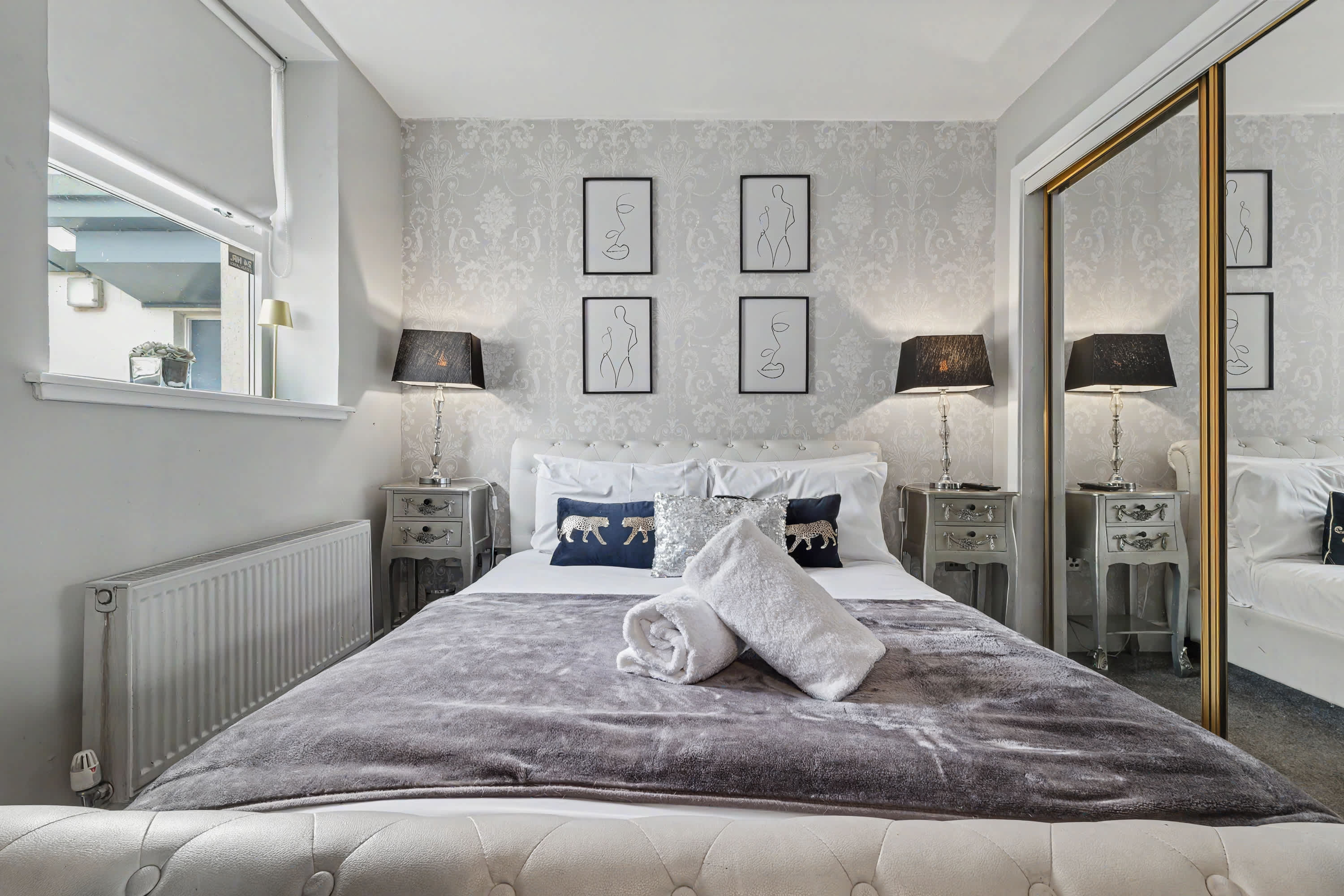 NEW | 2 Bedroom Glasgow Penthouse with Rooftop Terrace in Buchanan Street 10 G1 3LB - Property image 9 - VivreStays
