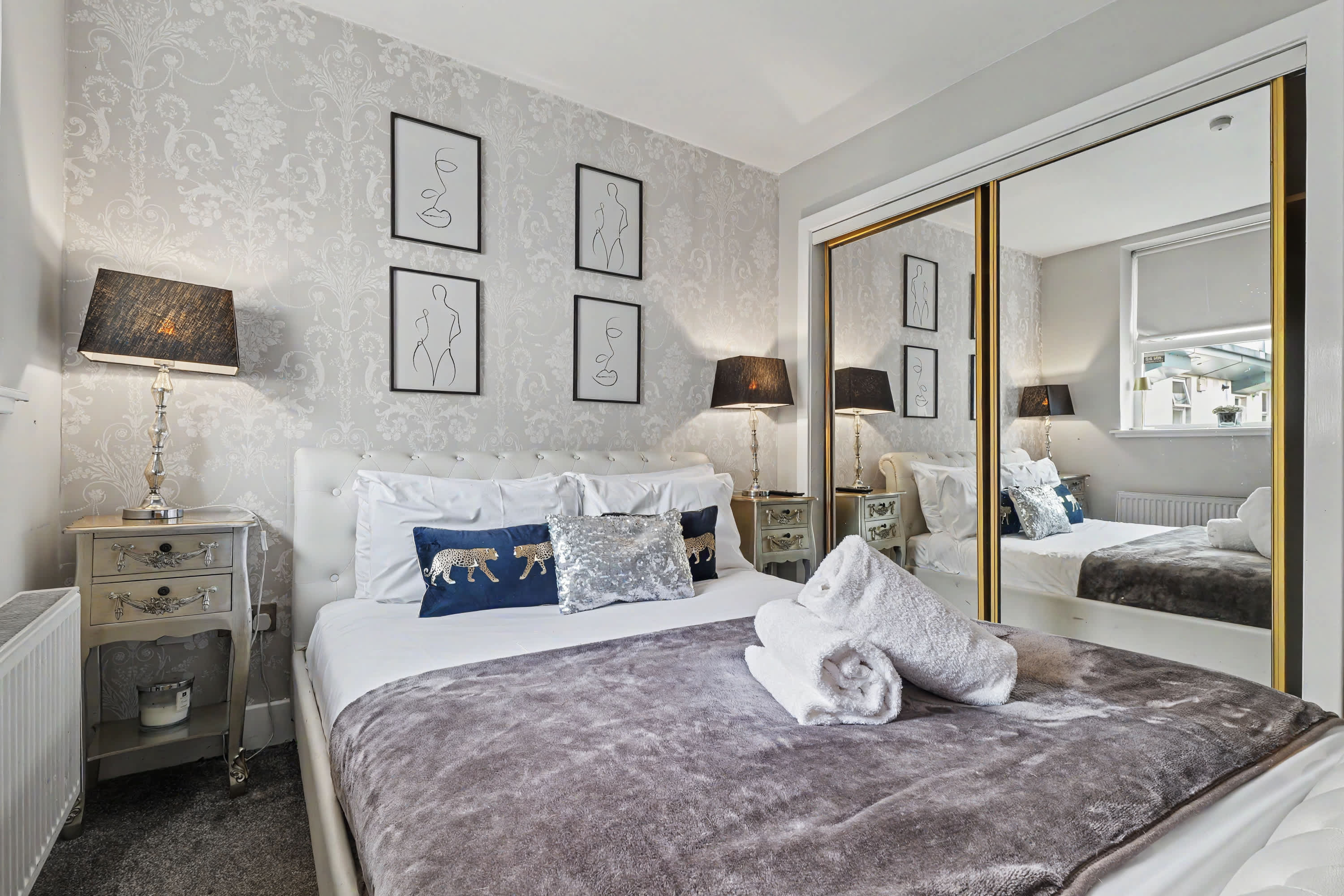 NEW | 2 Bedroom Glasgow Penthouse with Rooftop Terrace in Buchanan Street 10 G1 3LB - Property image 10 - VivreStays