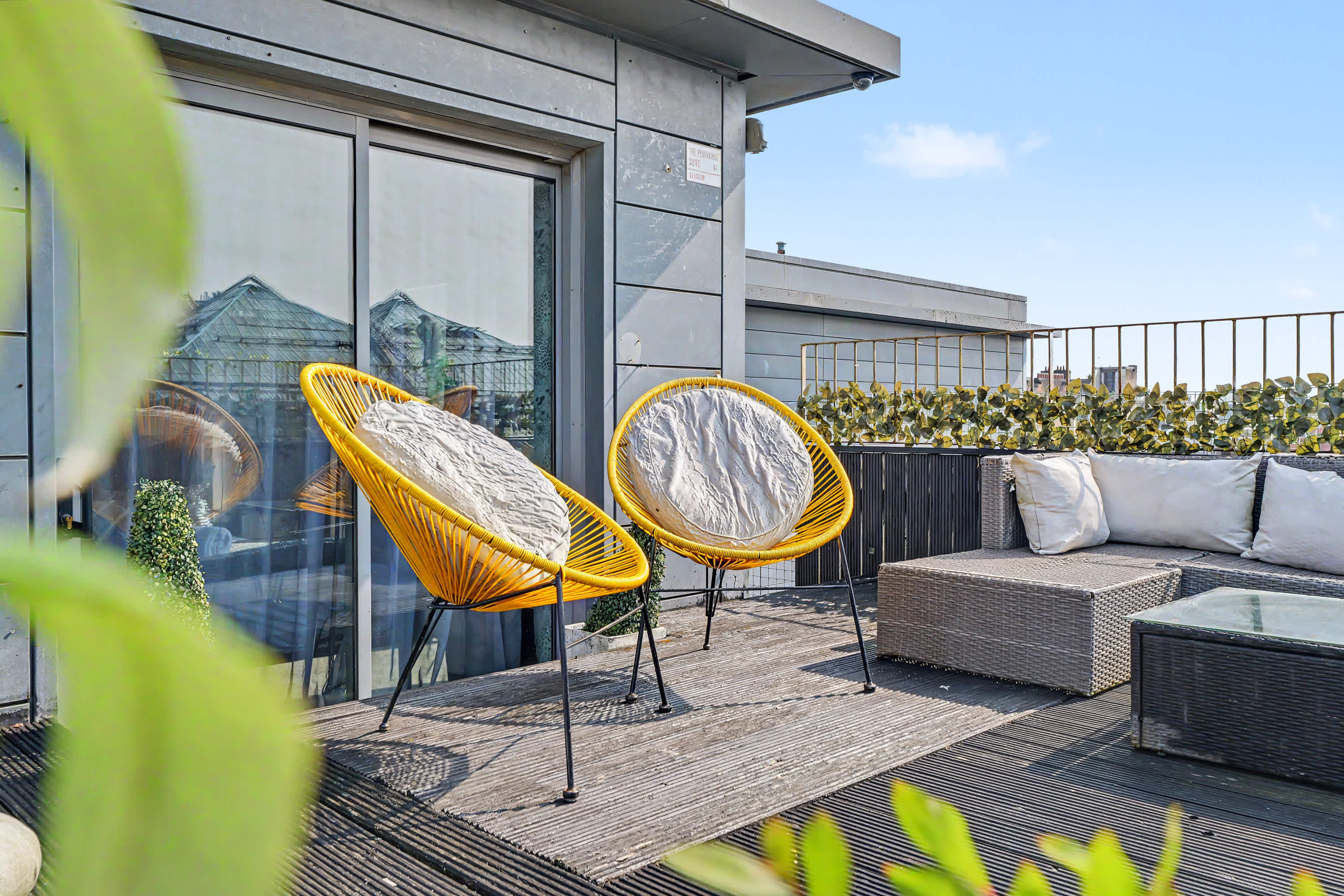 NEW | 2 Bedroom Glasgow Penthouse with Rooftop Terrace in Buchanan Street 10 G1 3LB - Property image 16 - VivreStays