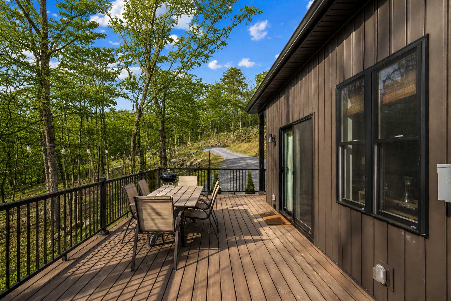 Modern Cabin Retreat w Hot Tub, Sauna & Fire Pit