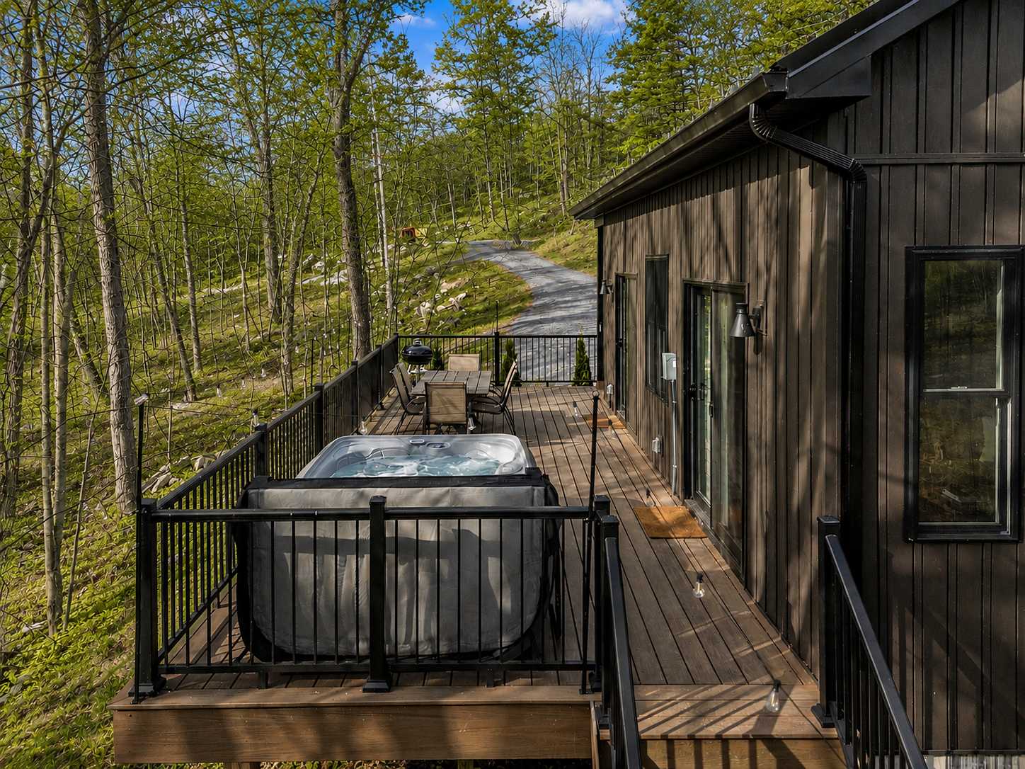 Modern Cabin Retreat w Hot Tub, Sauna & Fire Pit