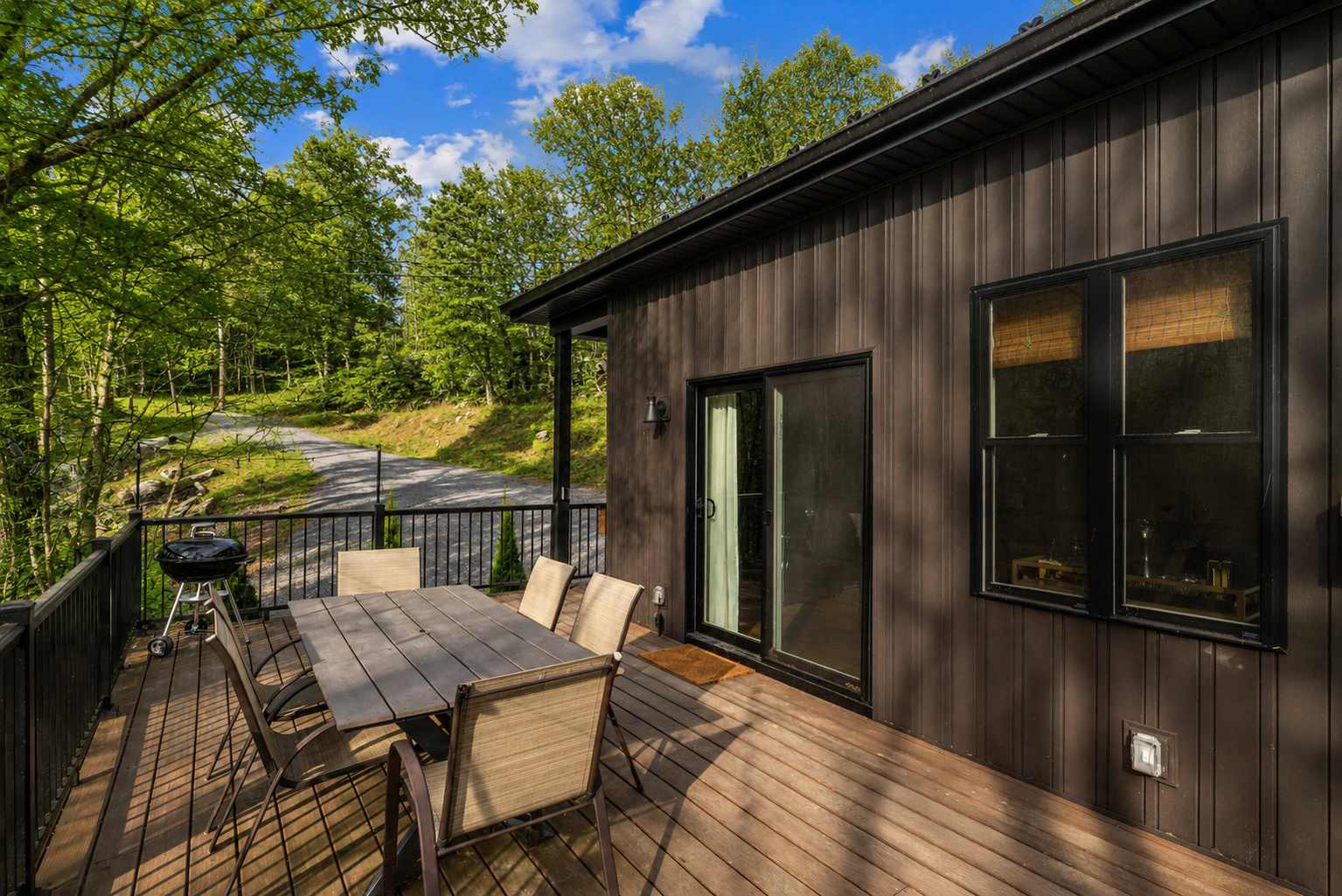 Modern Cabin Retreat w Hot Tub, Sauna & Fire Pit