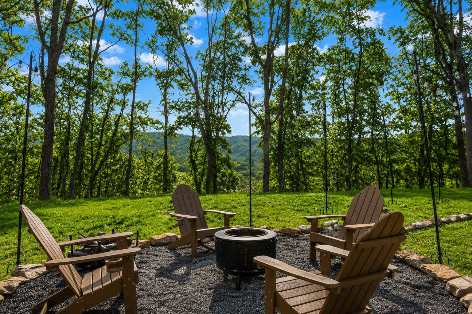 Modern Cabin Retreat w Hot Tub, Sauna & Fire Pit