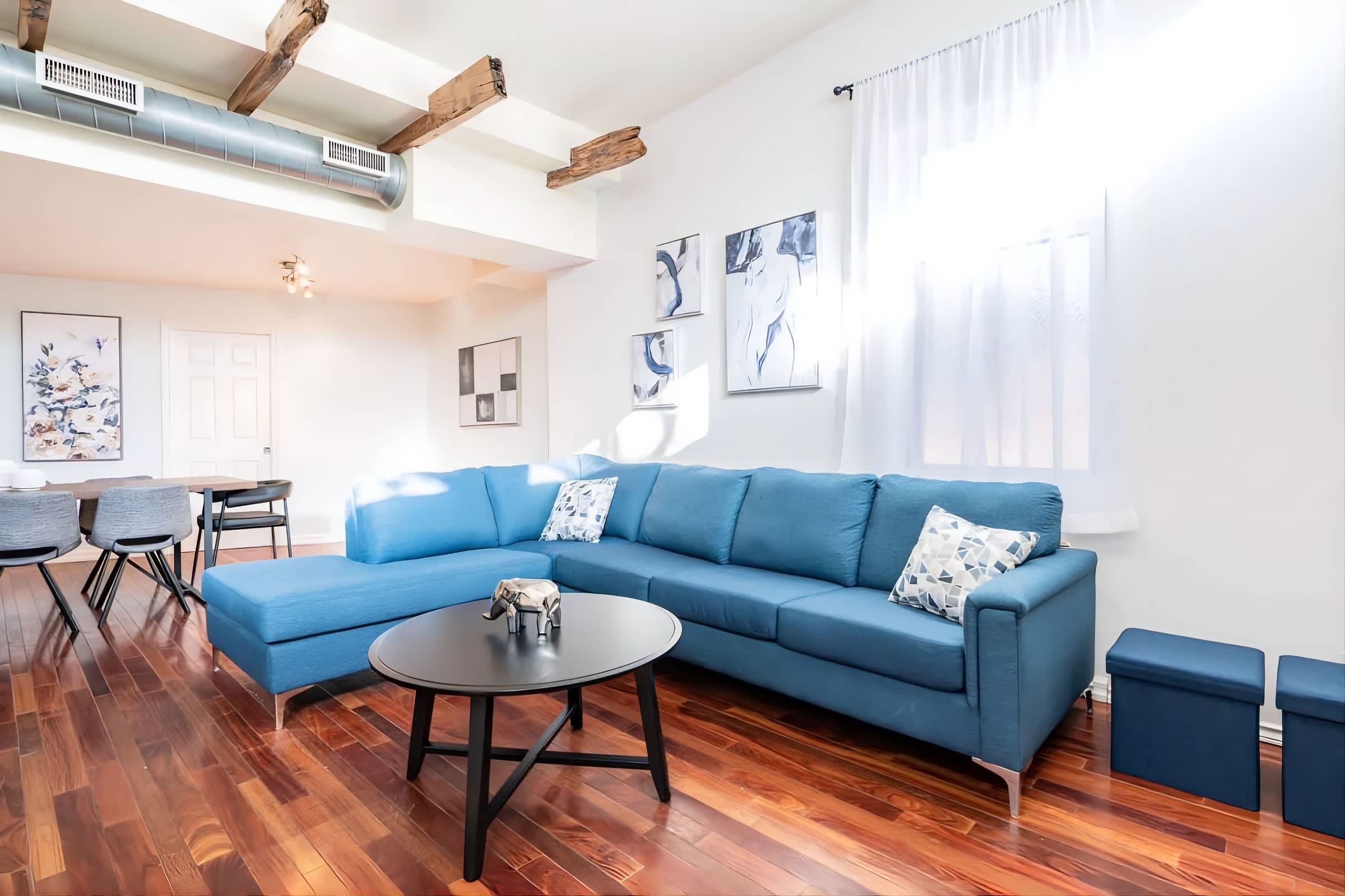 Le Plateau Apartment Near La Fontaine Park & Metro — Montréal, Quebec — vacation rental