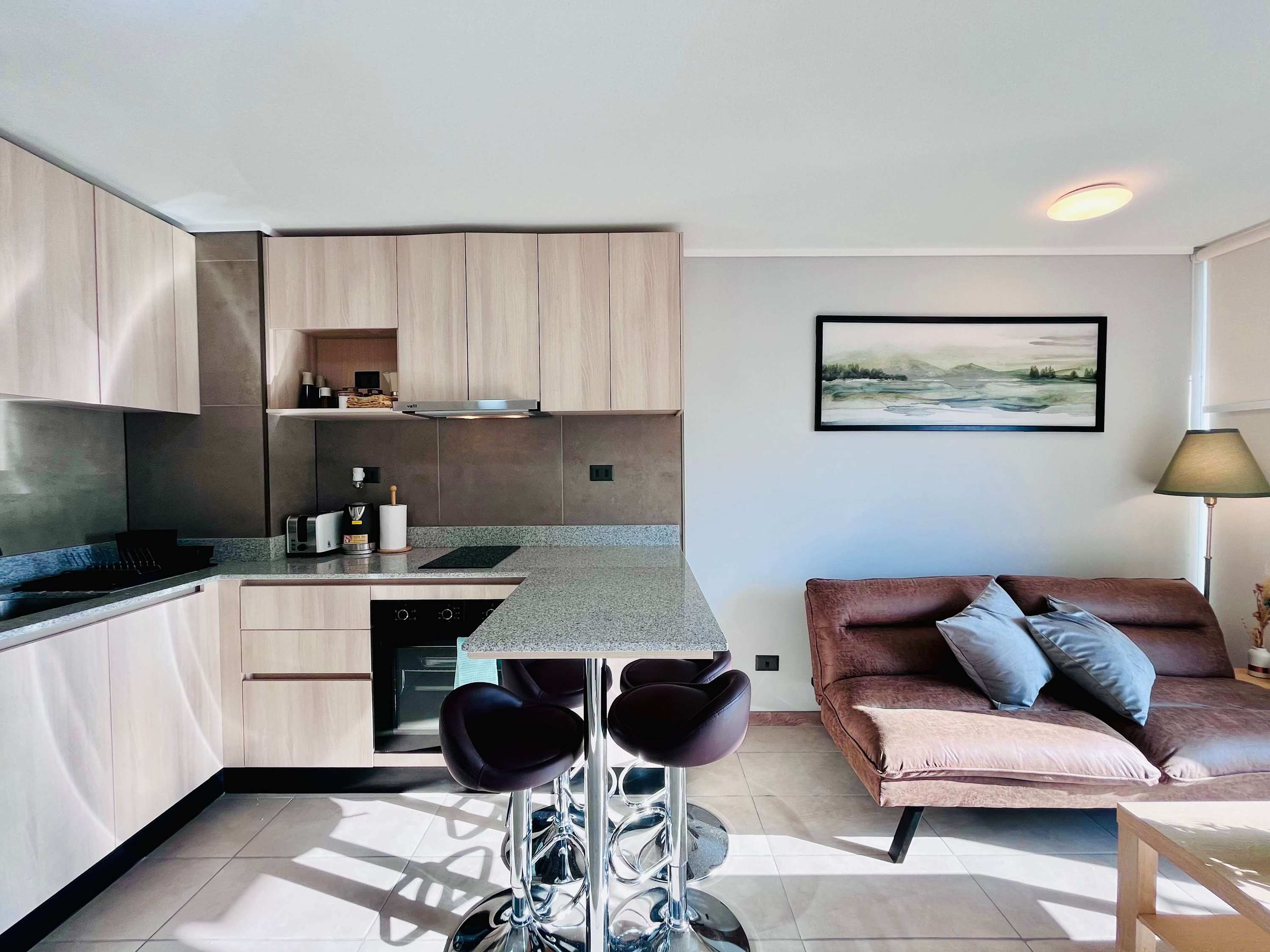 City View Apt w/ Free Parking & Rooftop Terrace