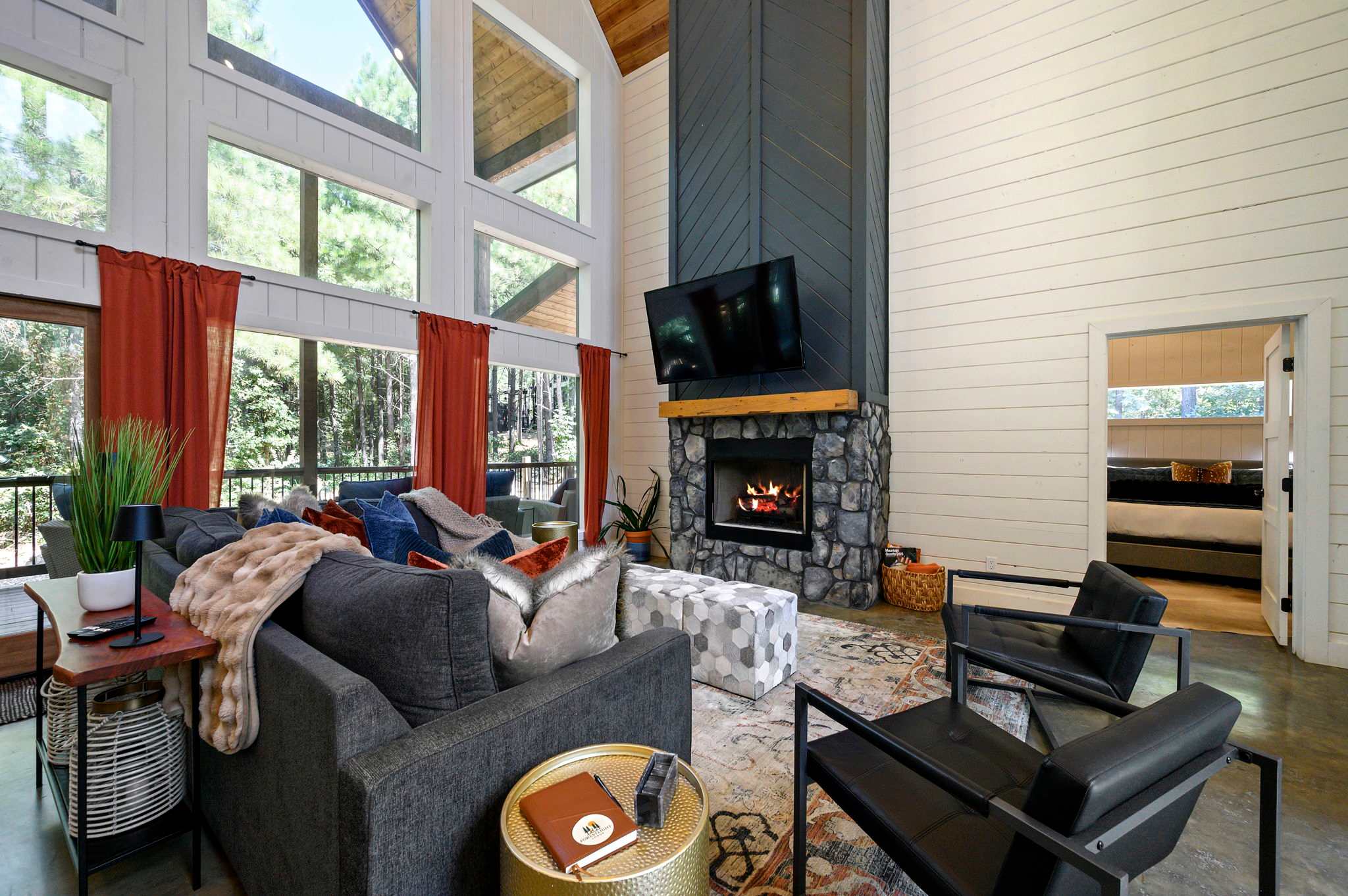 NEW! Modern Cabin - Hot Tub & Fire Pit - Sleeps 6!