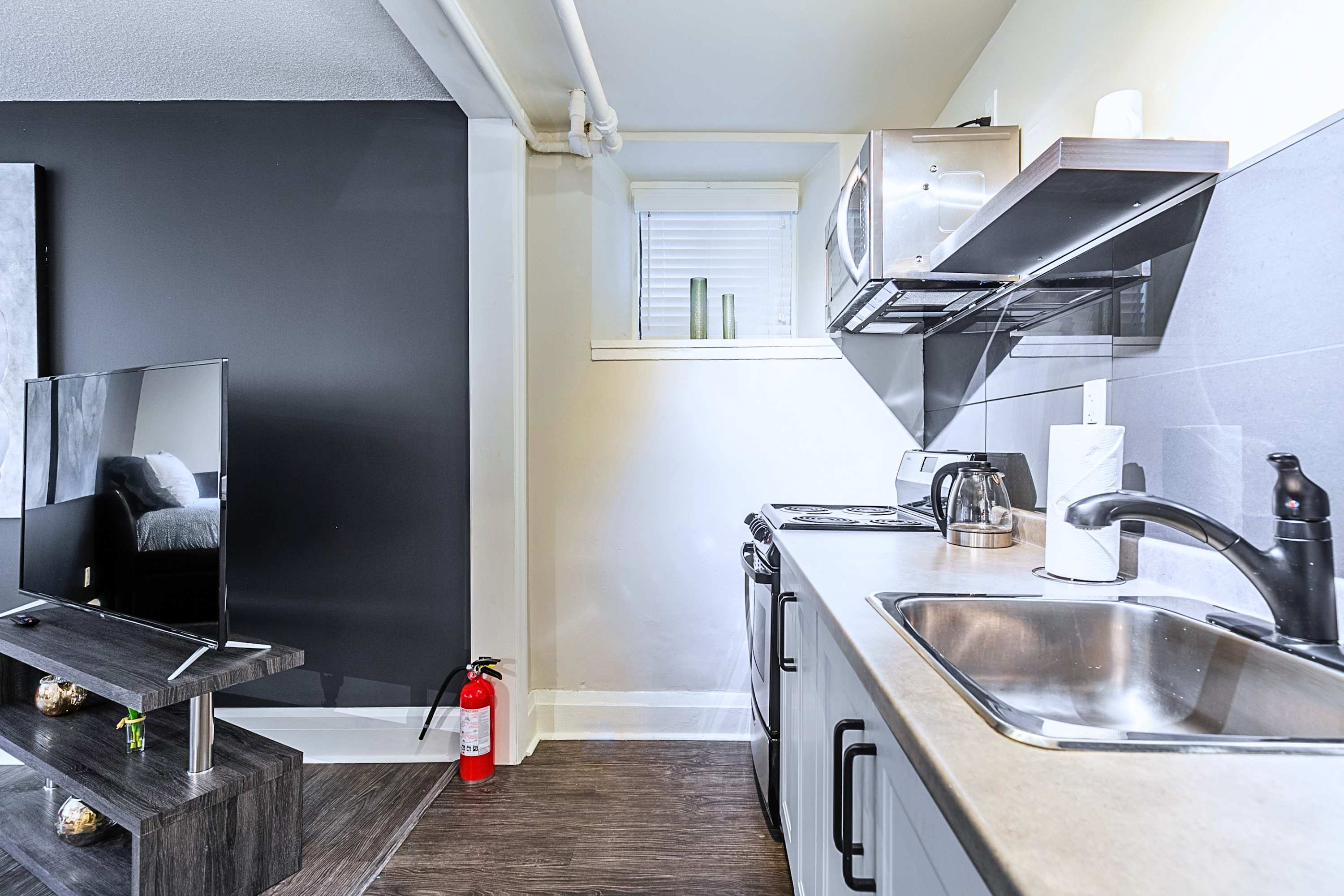 Modern & Compact Kitchen Setup