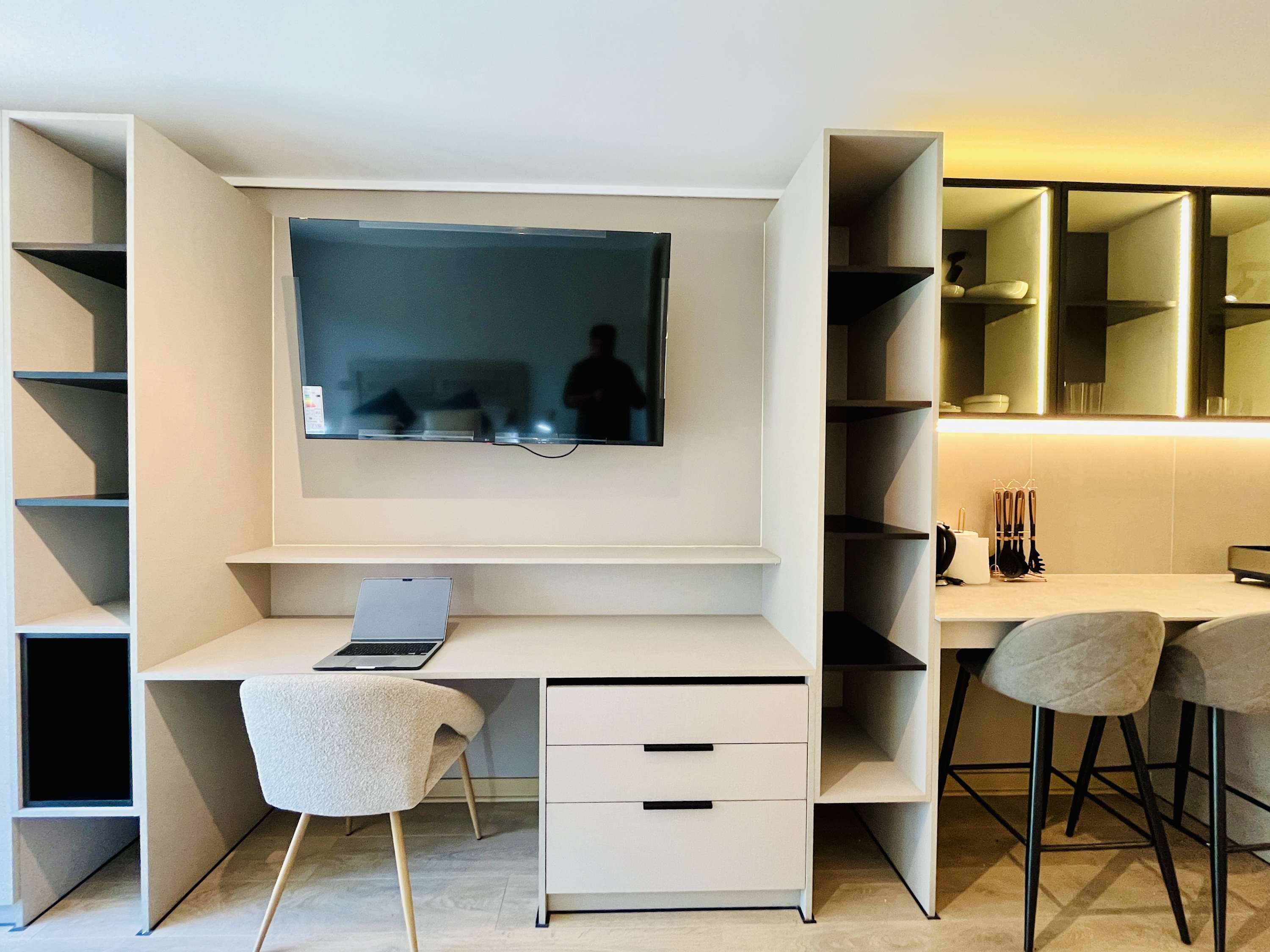 Modern Studio Las Tranqueras | Fast Wifi, Gym & Laundry