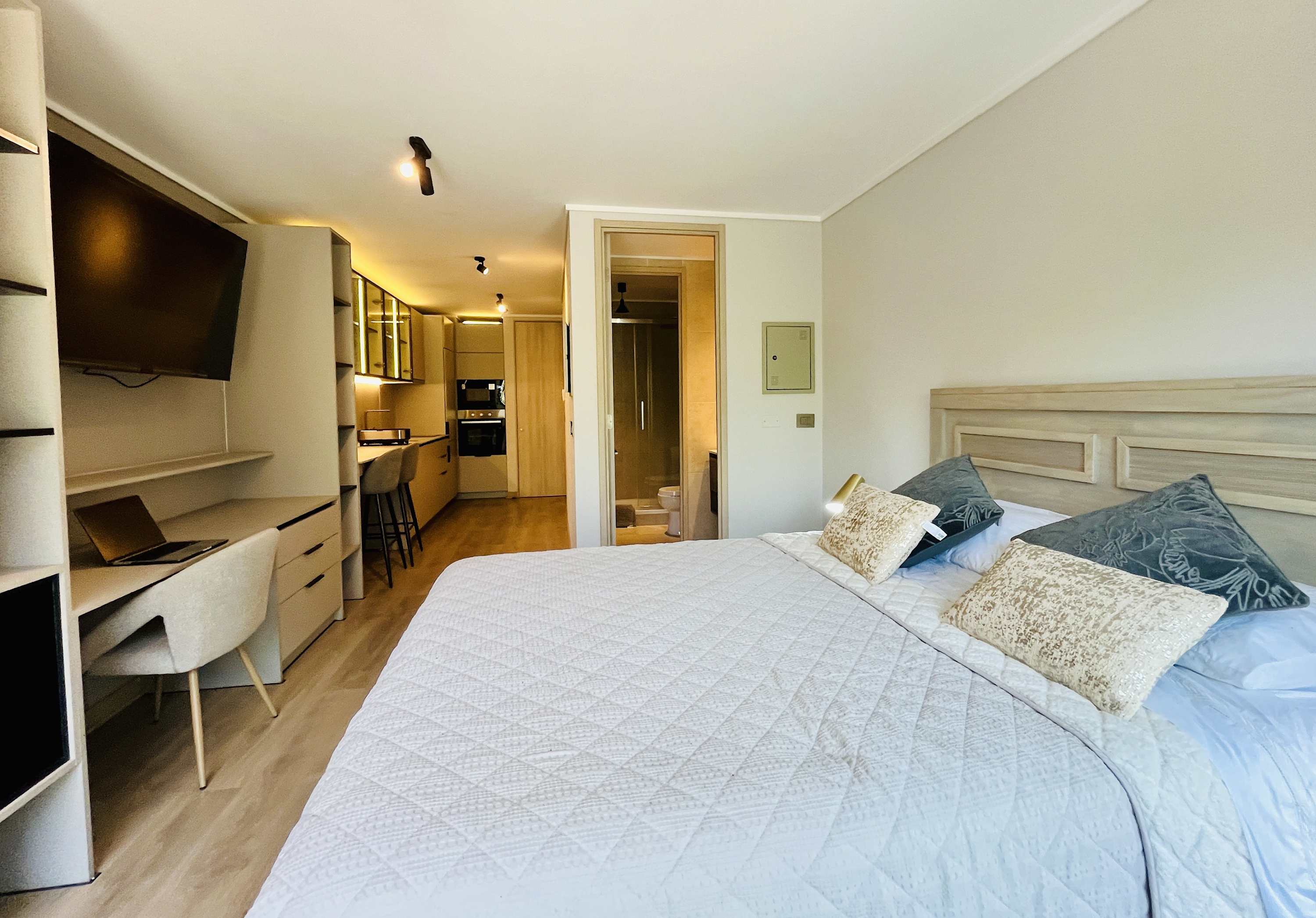Modern Studio Las Tranqueras | Fast Wifi, Gym & Laundry - Chile