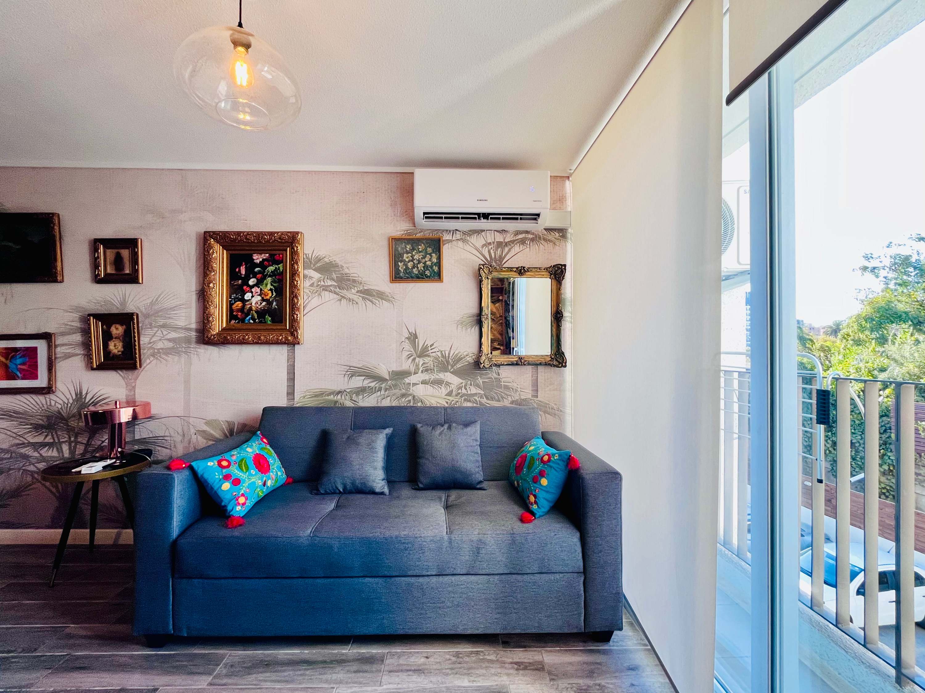 Modern Ñuñoa Apt - Projector & Free Parking