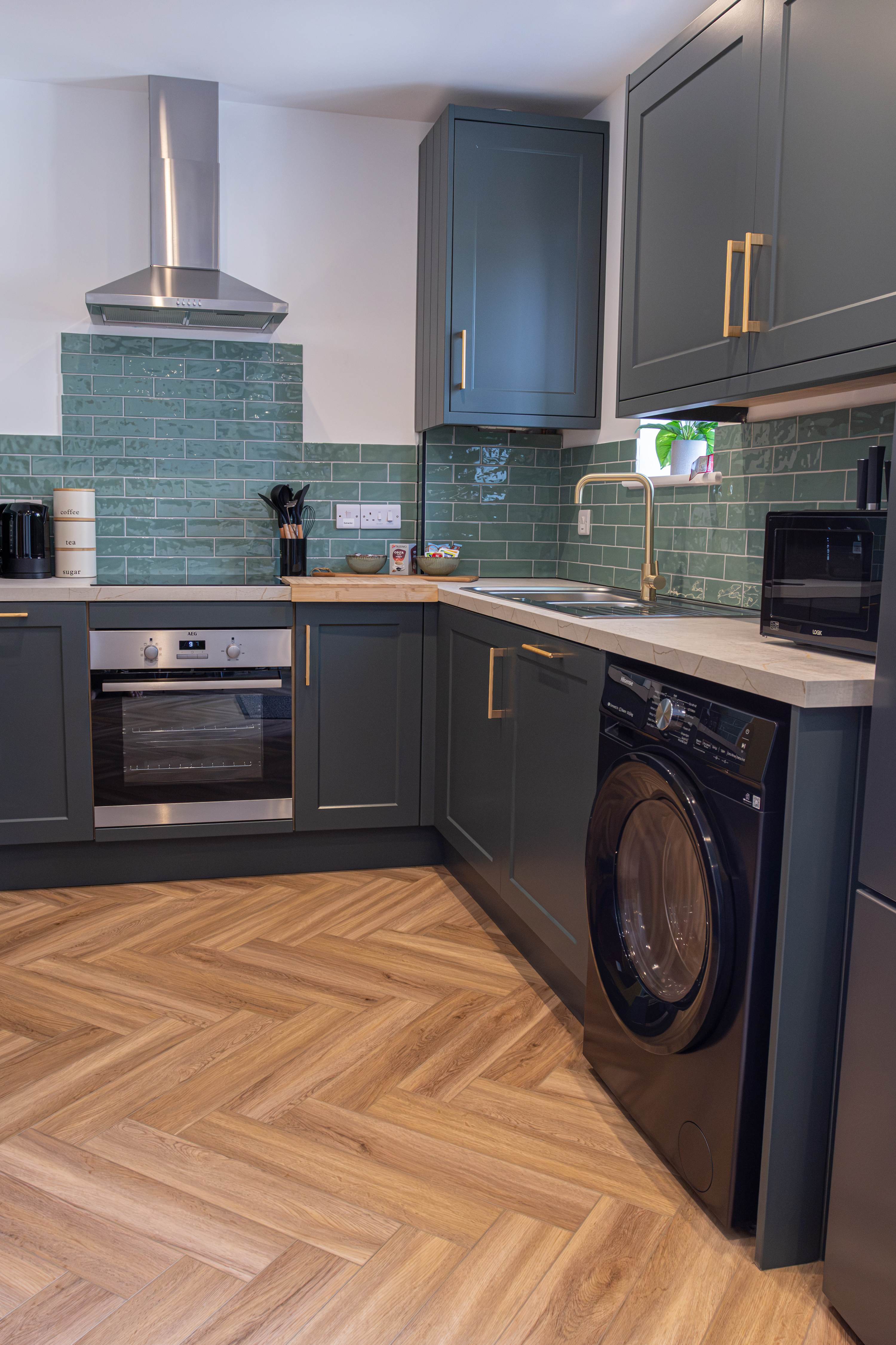Luxury Seaton Beach Devon Sleeps 8 Parking in Queen Street 36 EX12 2RB - Property image 23 - VivreStays