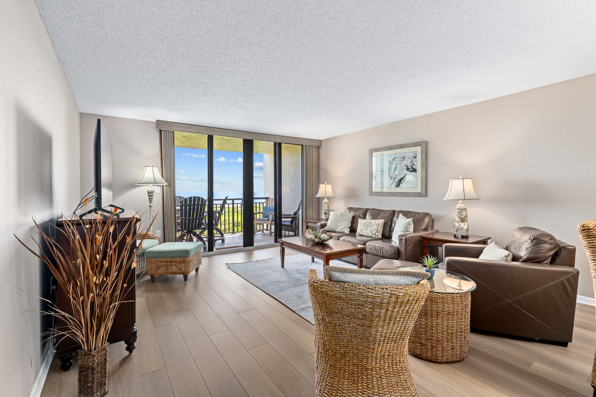Sandy Toes l Oceanfront Condo l Heated Pool — photo 10
