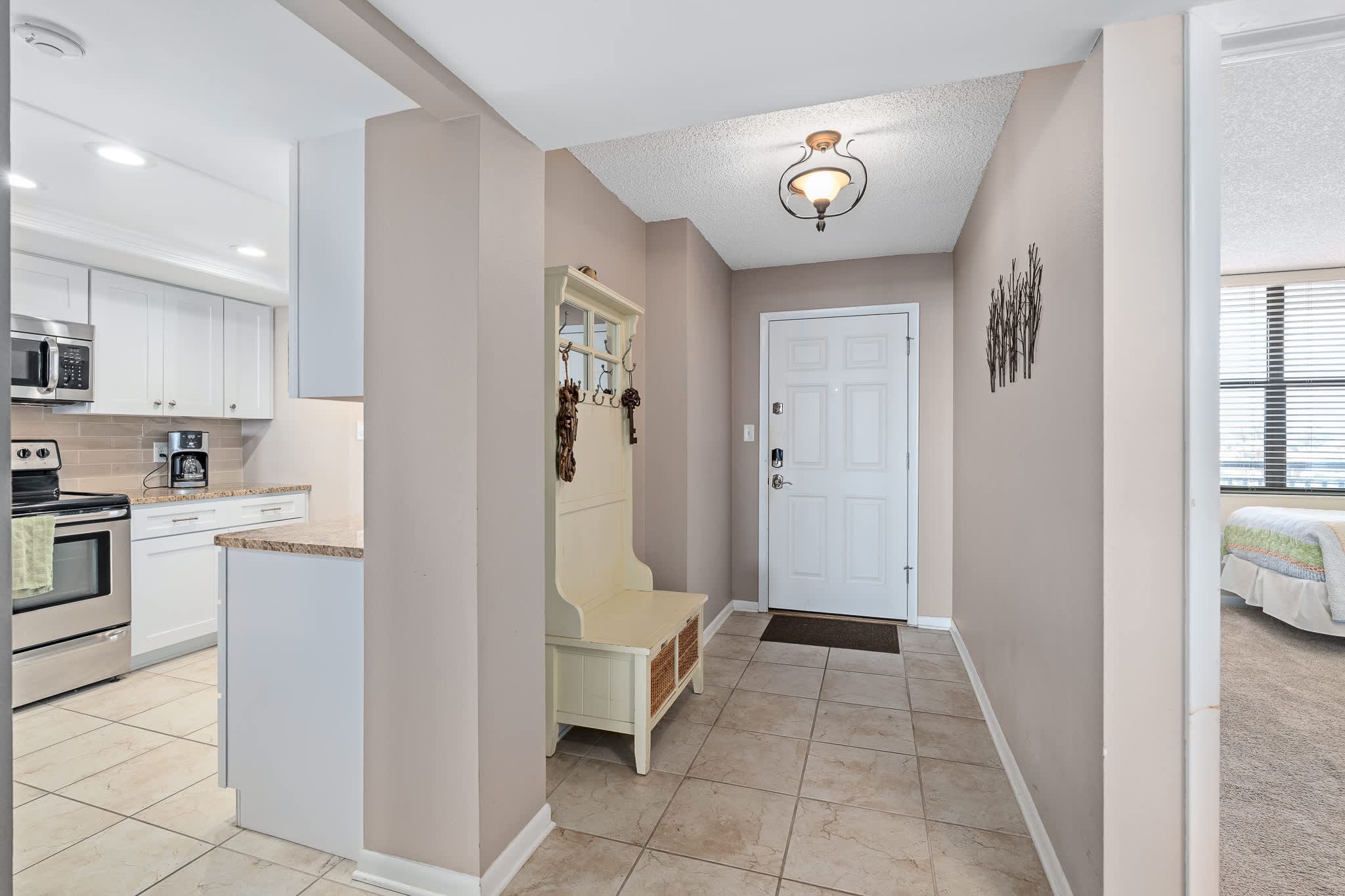 Sandy Toes l Oceanfront Condo l Heated Pool — photo 7