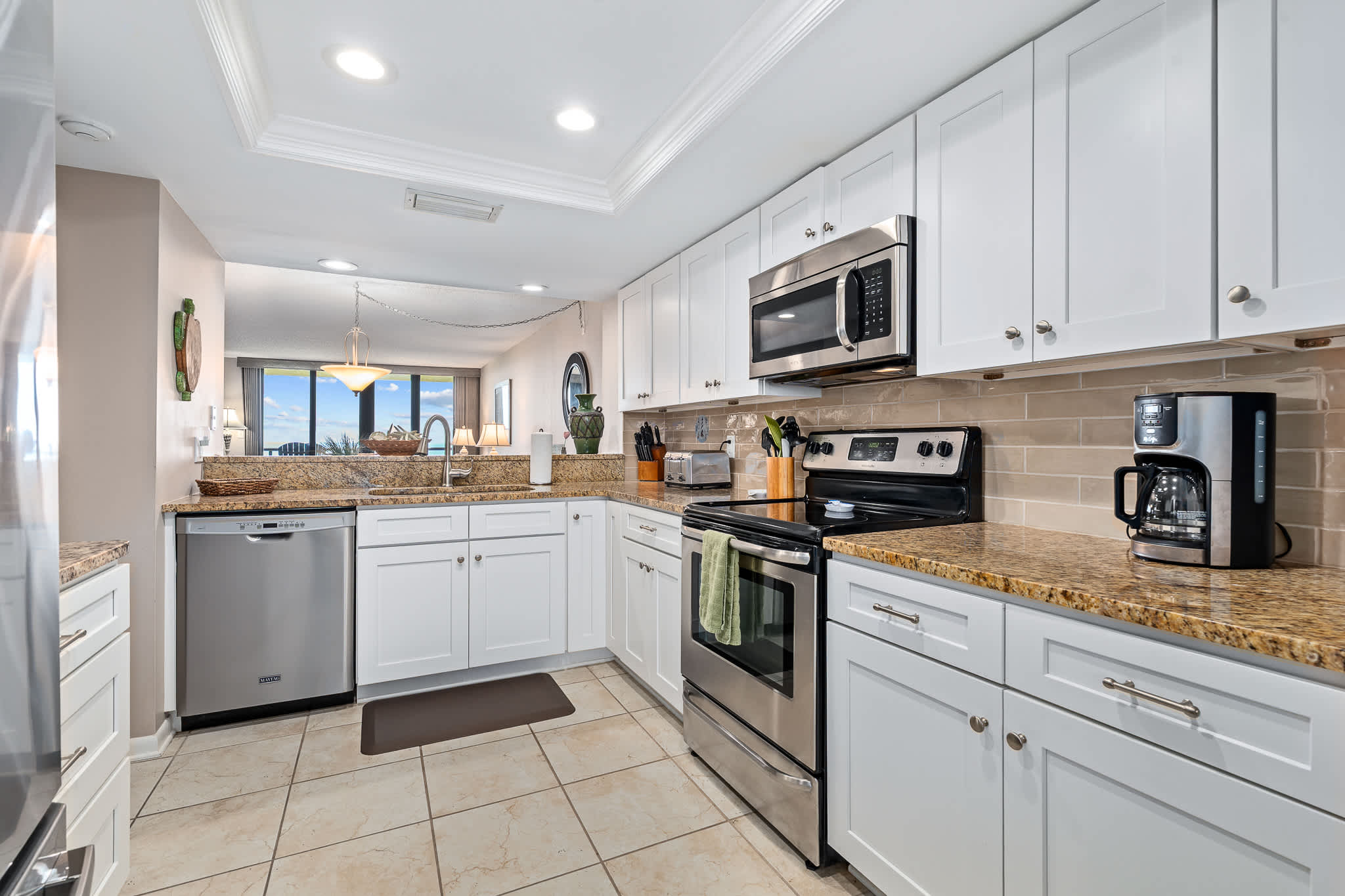 Sandy Toes l Oceanfront Condo l Heated Pool — photo 16