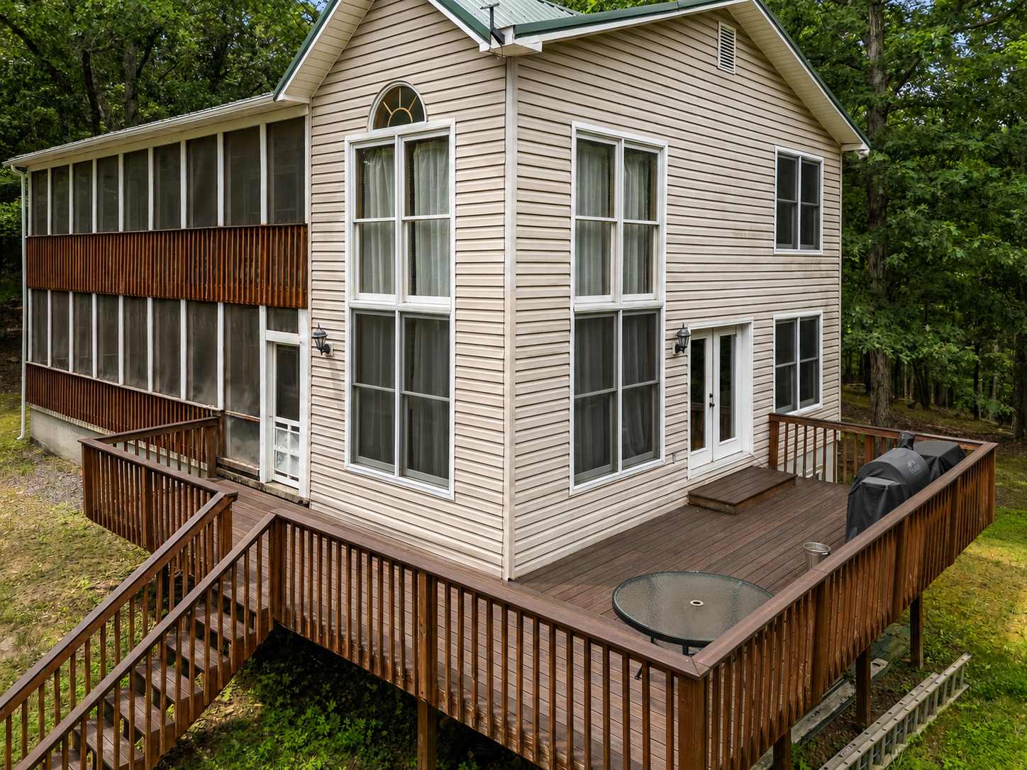 Paw Paw Mountain Lodge w/River Access & Fire Pit