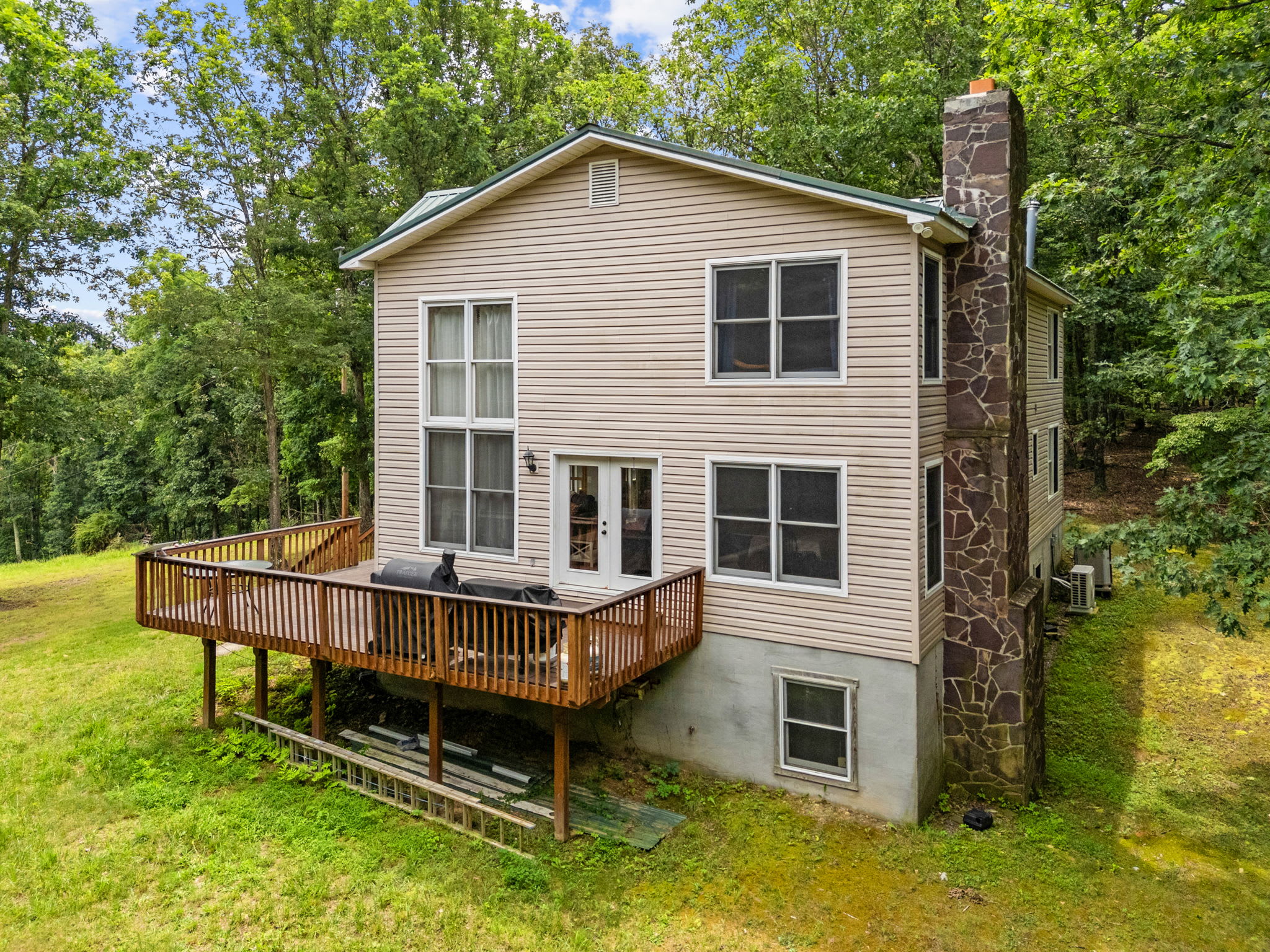 Paw Paw Mountain Lodge w/River Access & Fire Pit