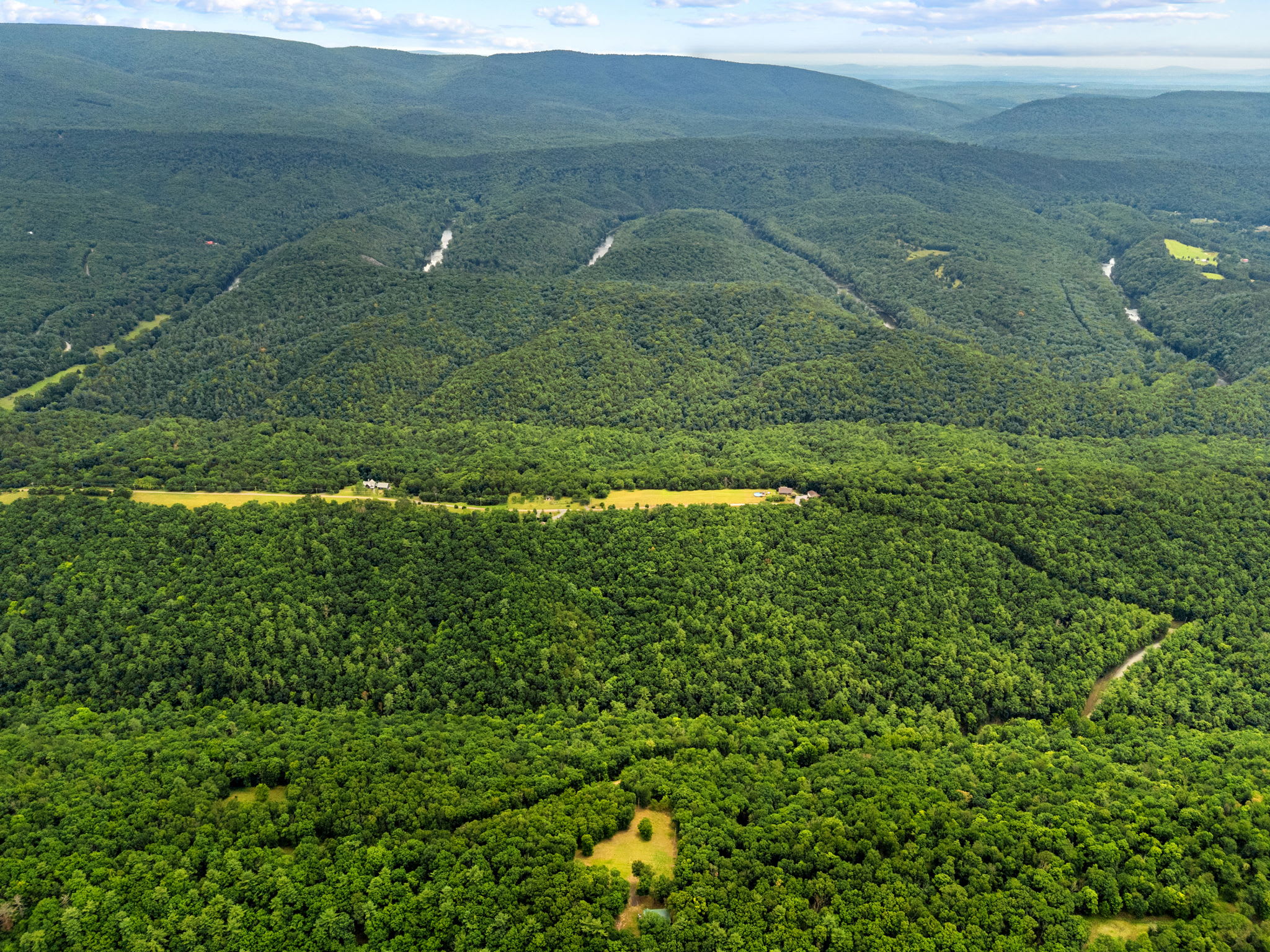 Paw Paw Mountain Lodge w/River Access & Fire Pit