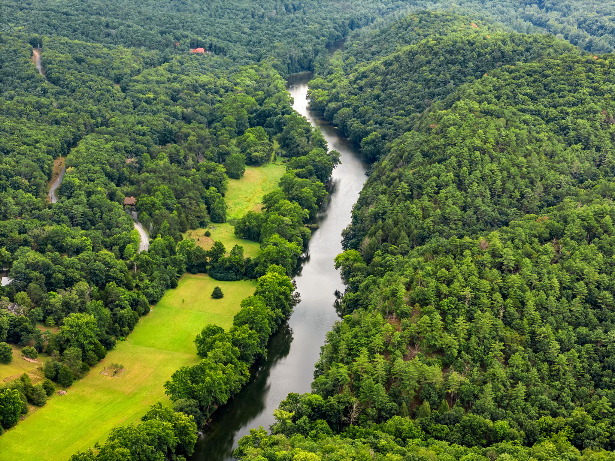 Paw Paw Mountain Lodge w/River Access & Fire Pit
