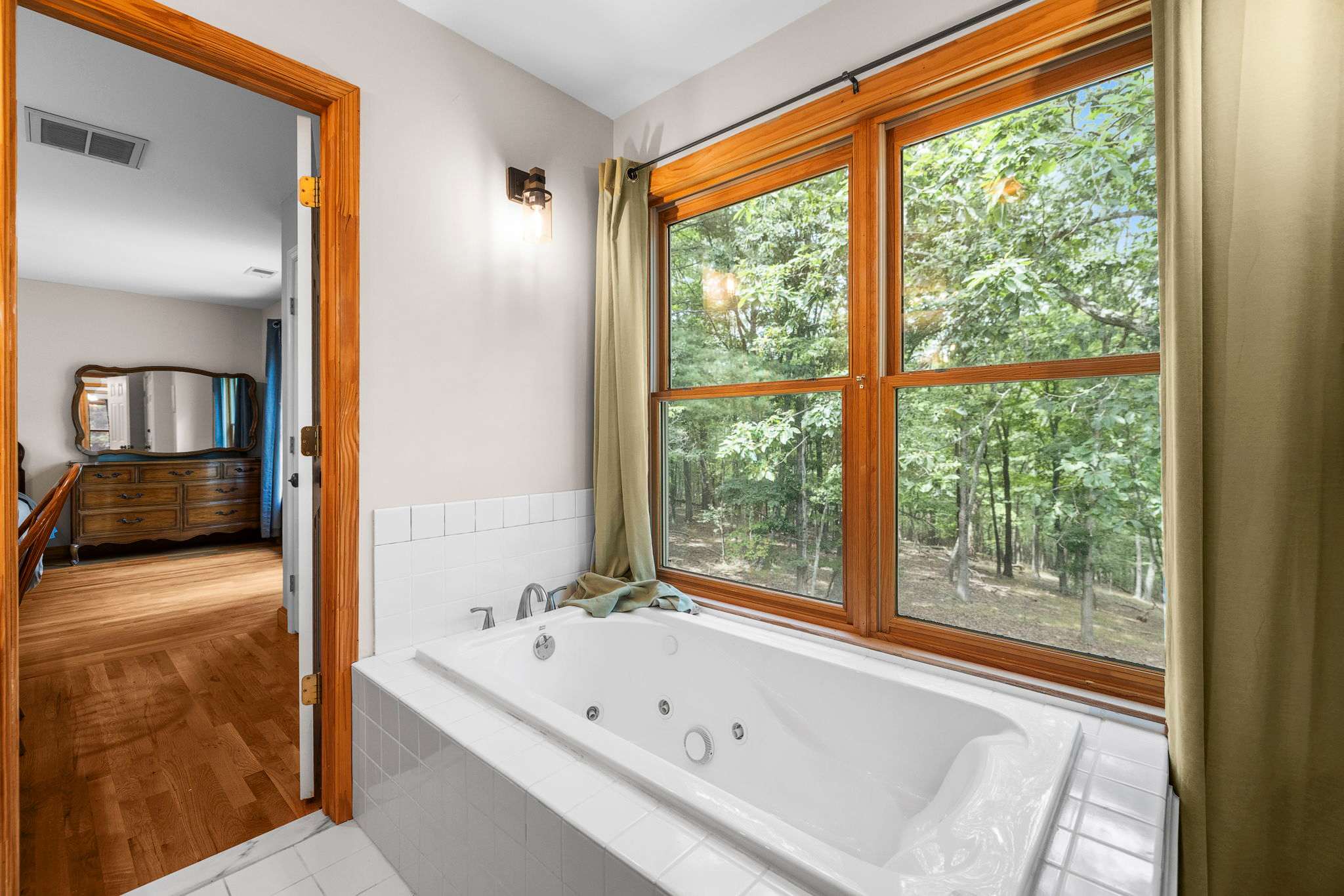 Paw Paw Mountain Lodge w/River Access & Fire Pit