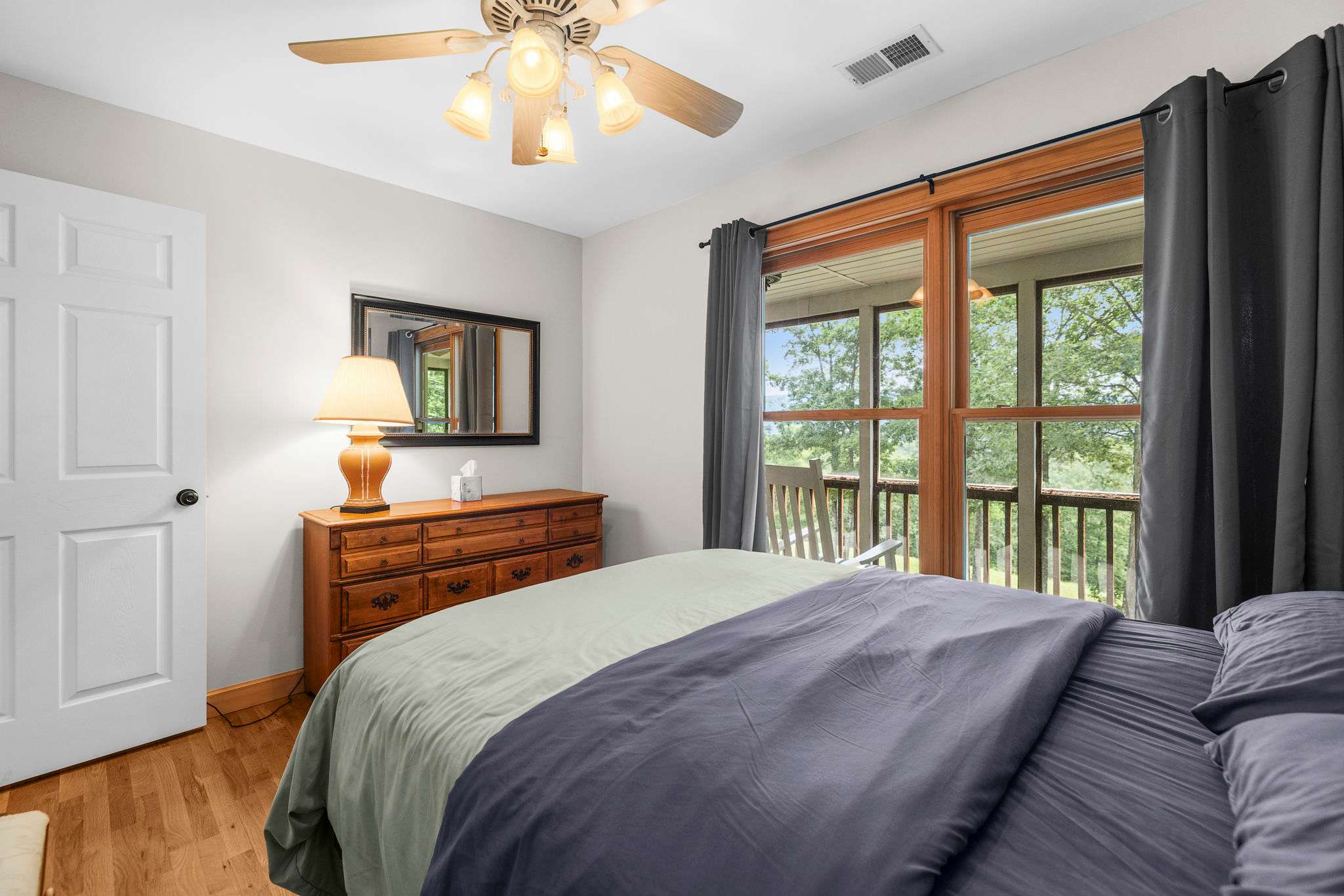 Paw Paw Mountain Lodge w/River Access & Fire Pit