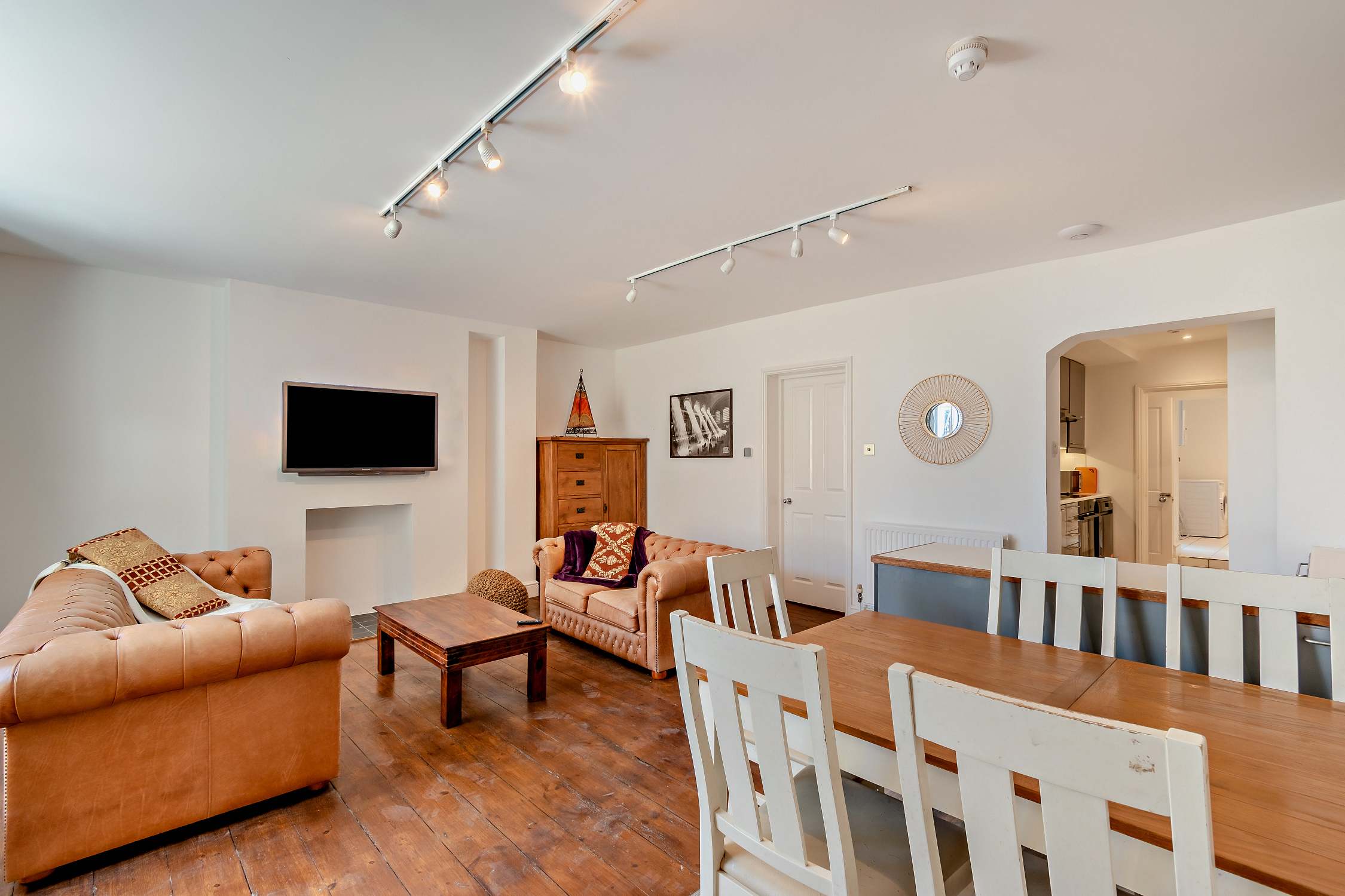 Host & Stay - 37 Regency Square – photo 8