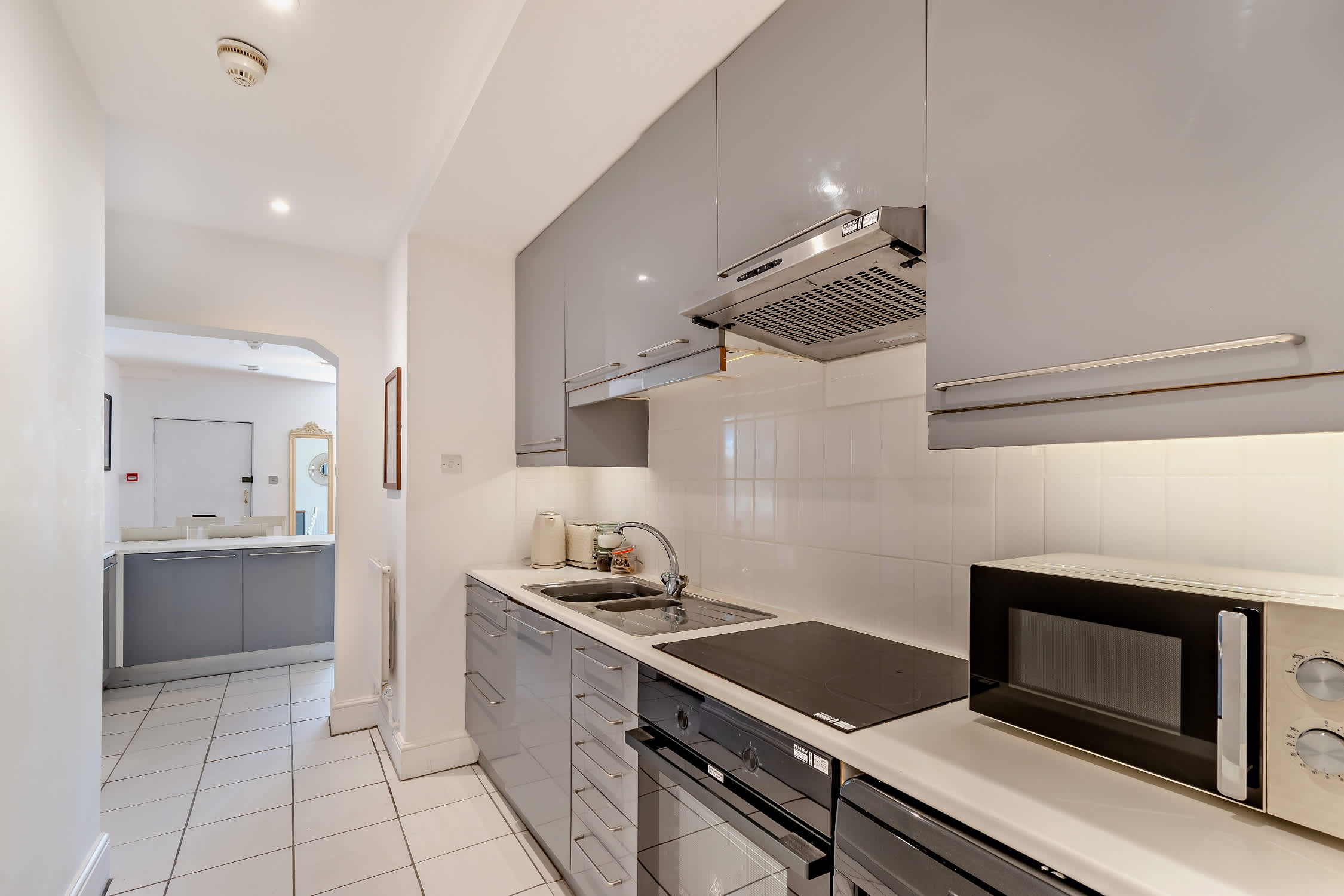 Host & Stay - 37 Regency Square – photo 4
