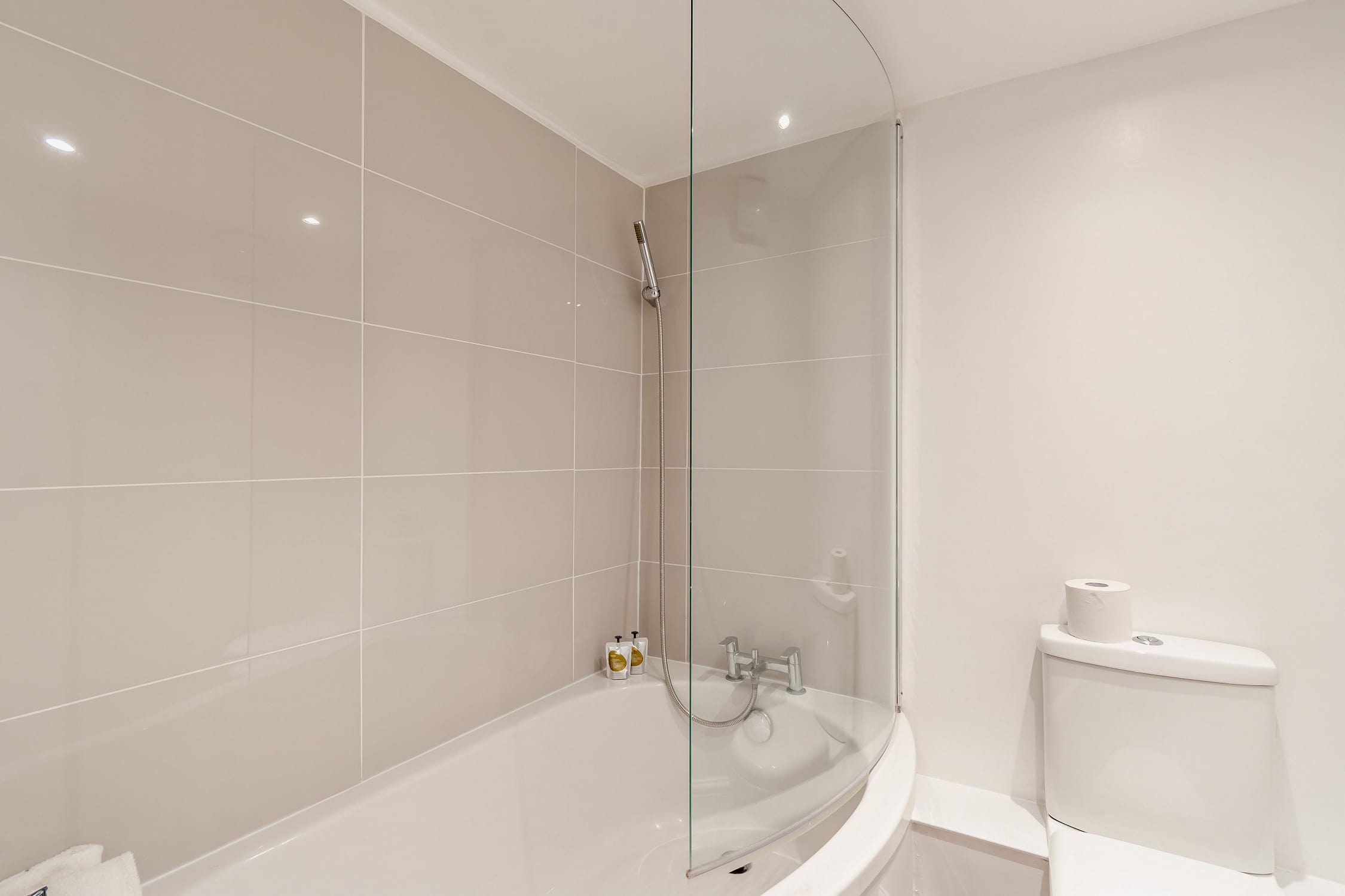 Host & Stay - 37 Regency Square – photo 16