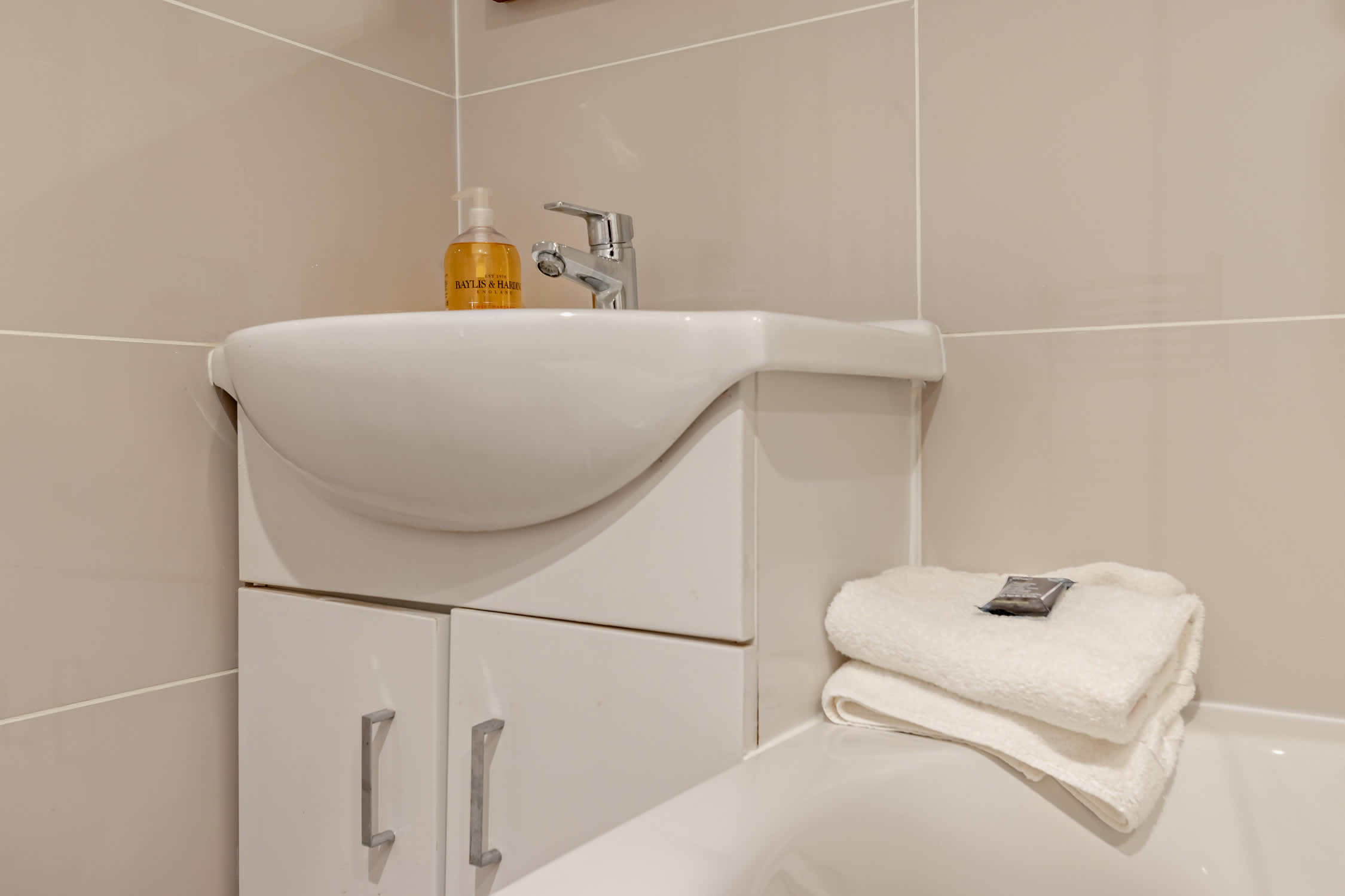 Host & Stay - 37 Regency Square – photo 18