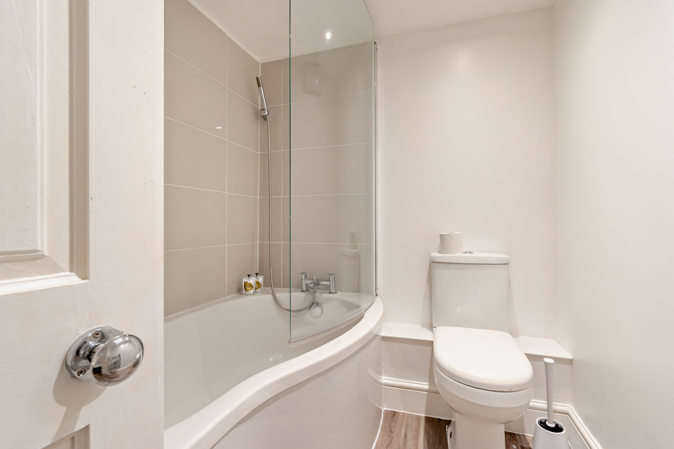 Host & Stay - 37 Regency Square – photo 17