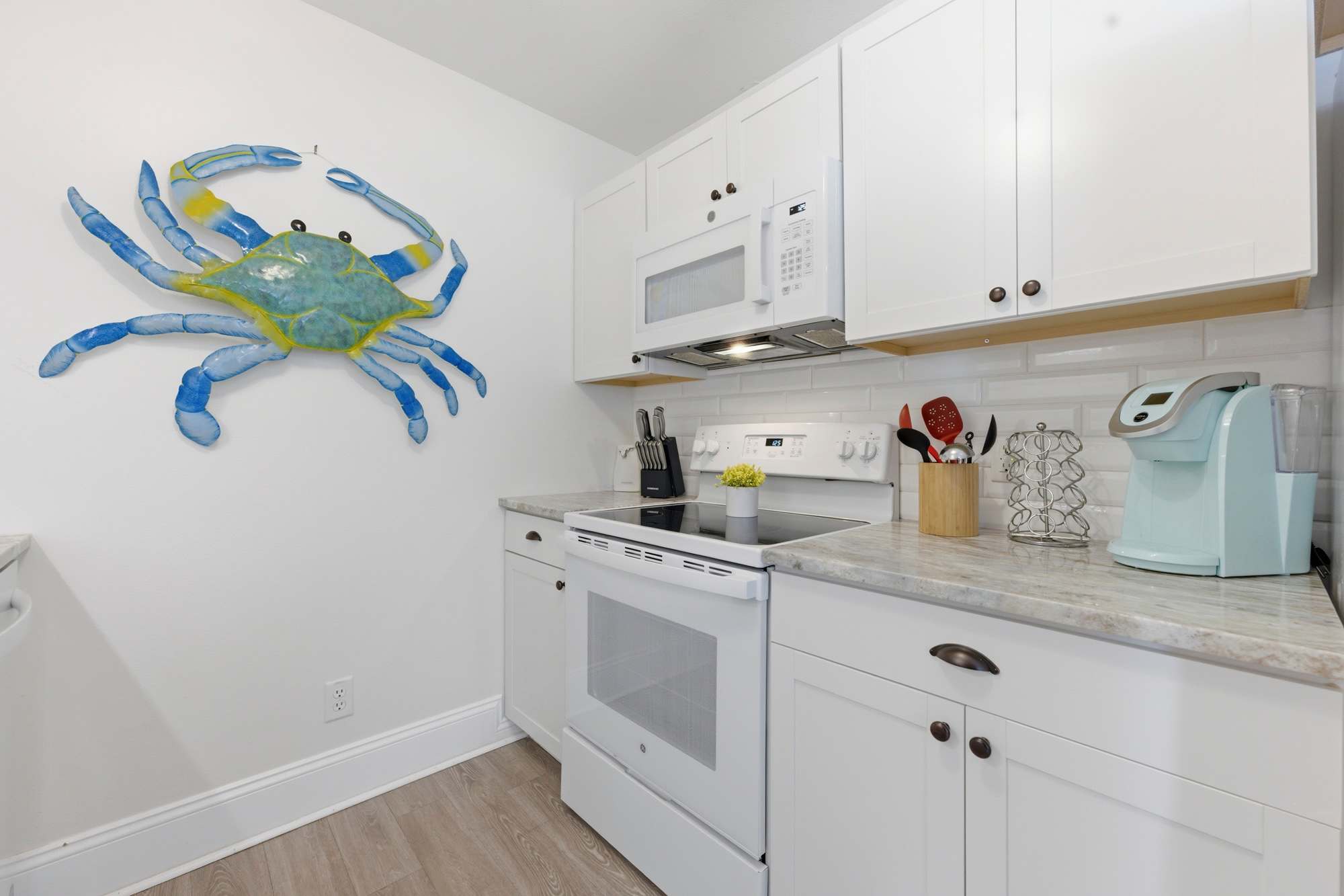 The open kitchen is well equipped for an unforgettable getaway​