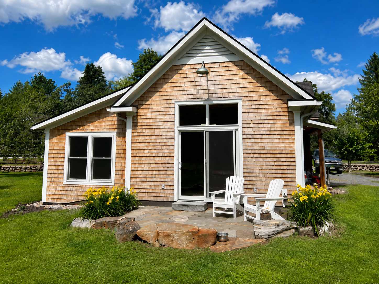 Vermont Cedar Cottage | Fireplace & Pond Views