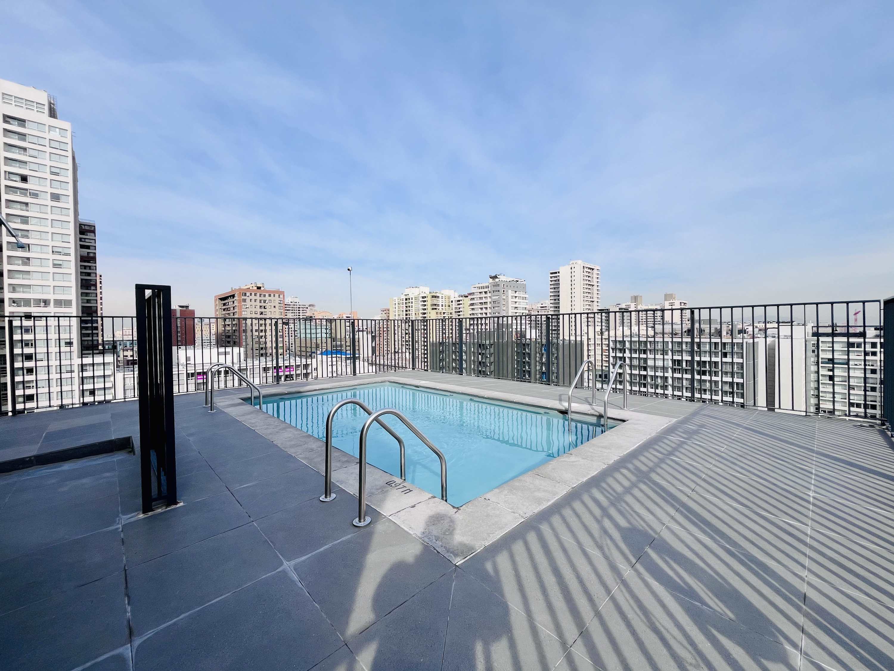 Modern Morandé Studio - Cowork, Laundry & Pool