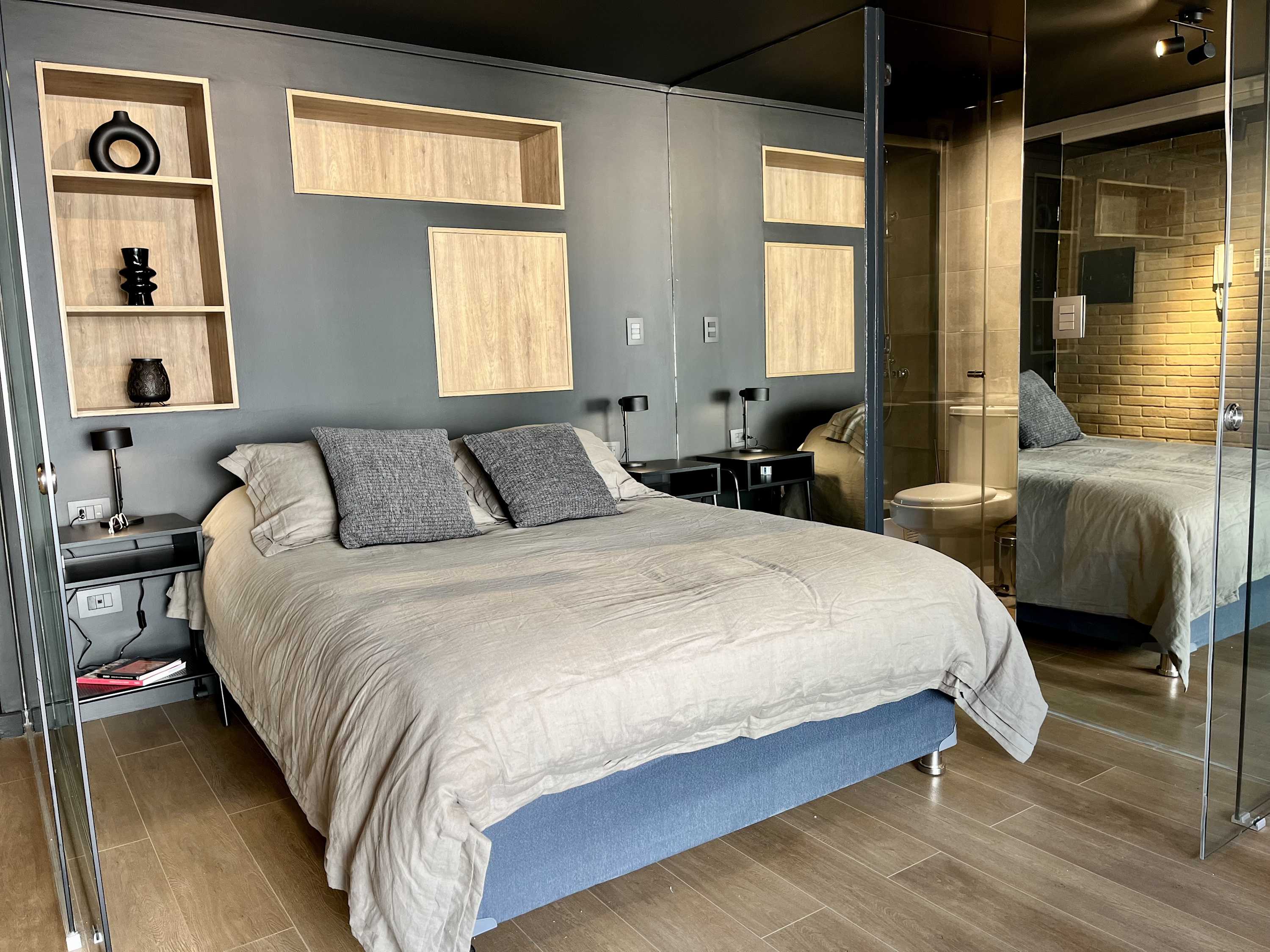 Modern Studio w/ Rooftop Pool & City Views