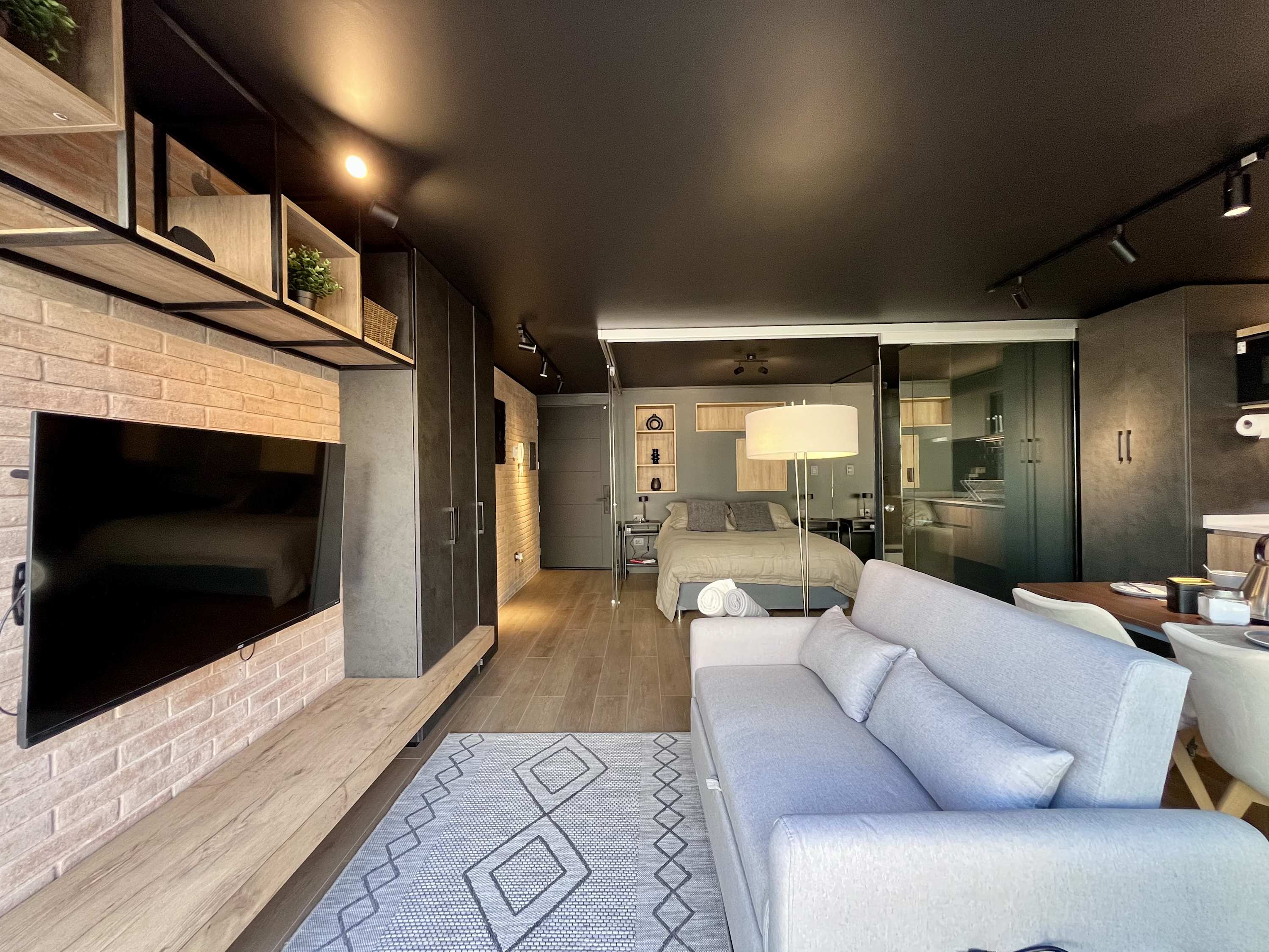 Modern Studio w/ Rooftop Pool & City Views