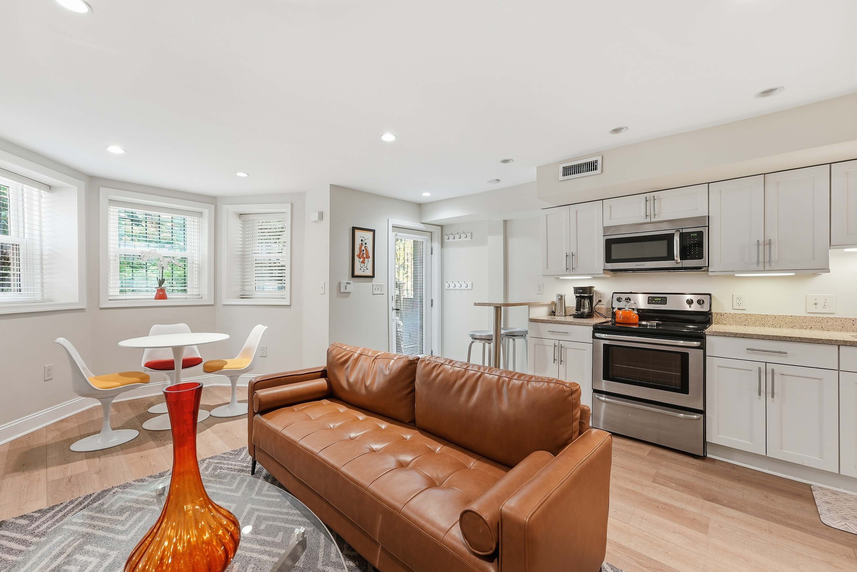 Dupont Circle 1BR with laundry/AC/kitchen