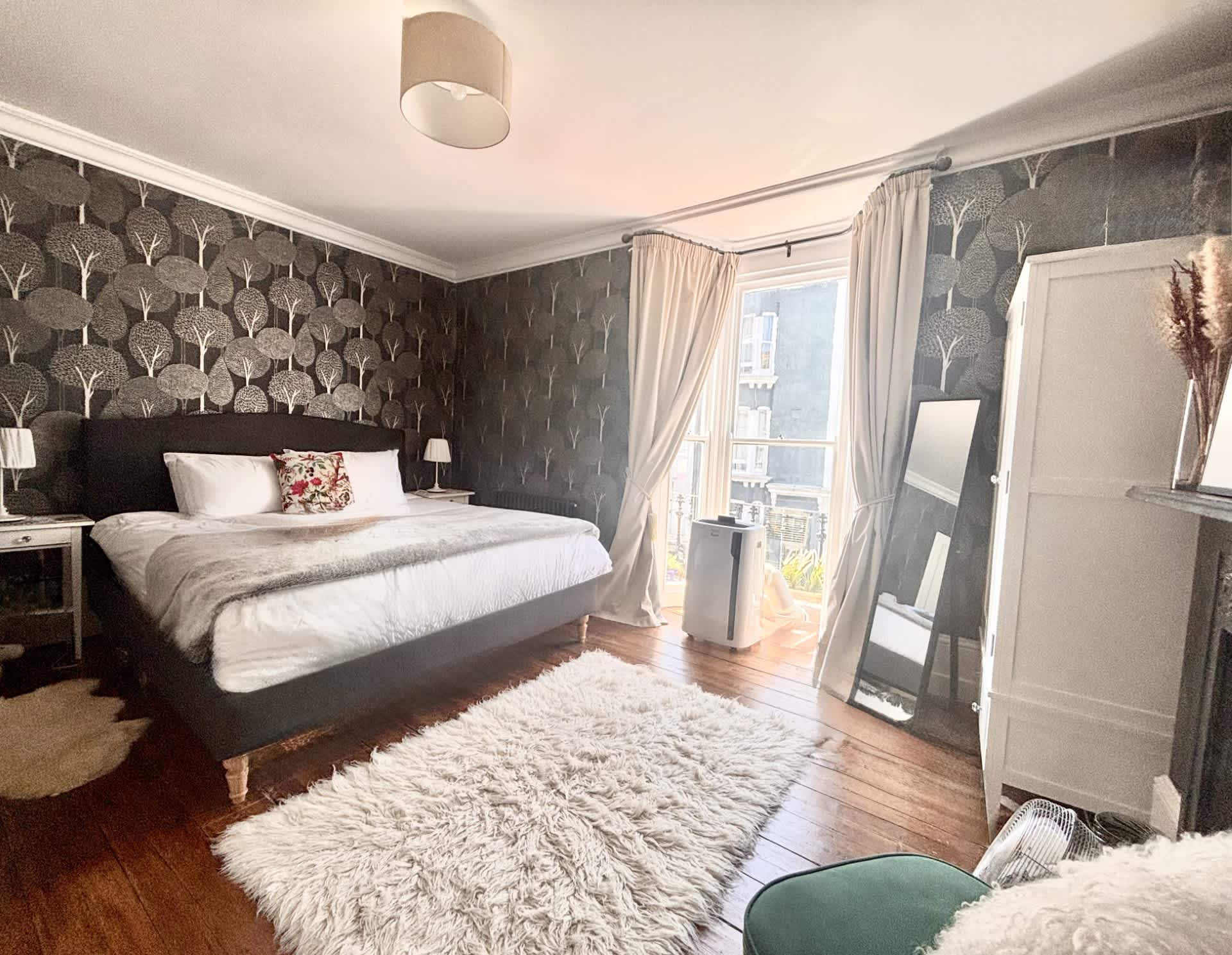 View Host & Stay | Temple Street Townhouse in 34 Temple Street BN1 3BH Host & Stay | Temple Street Townhouse in 34 Temple Street BN1 3BH - Property image 9 - VivreStays