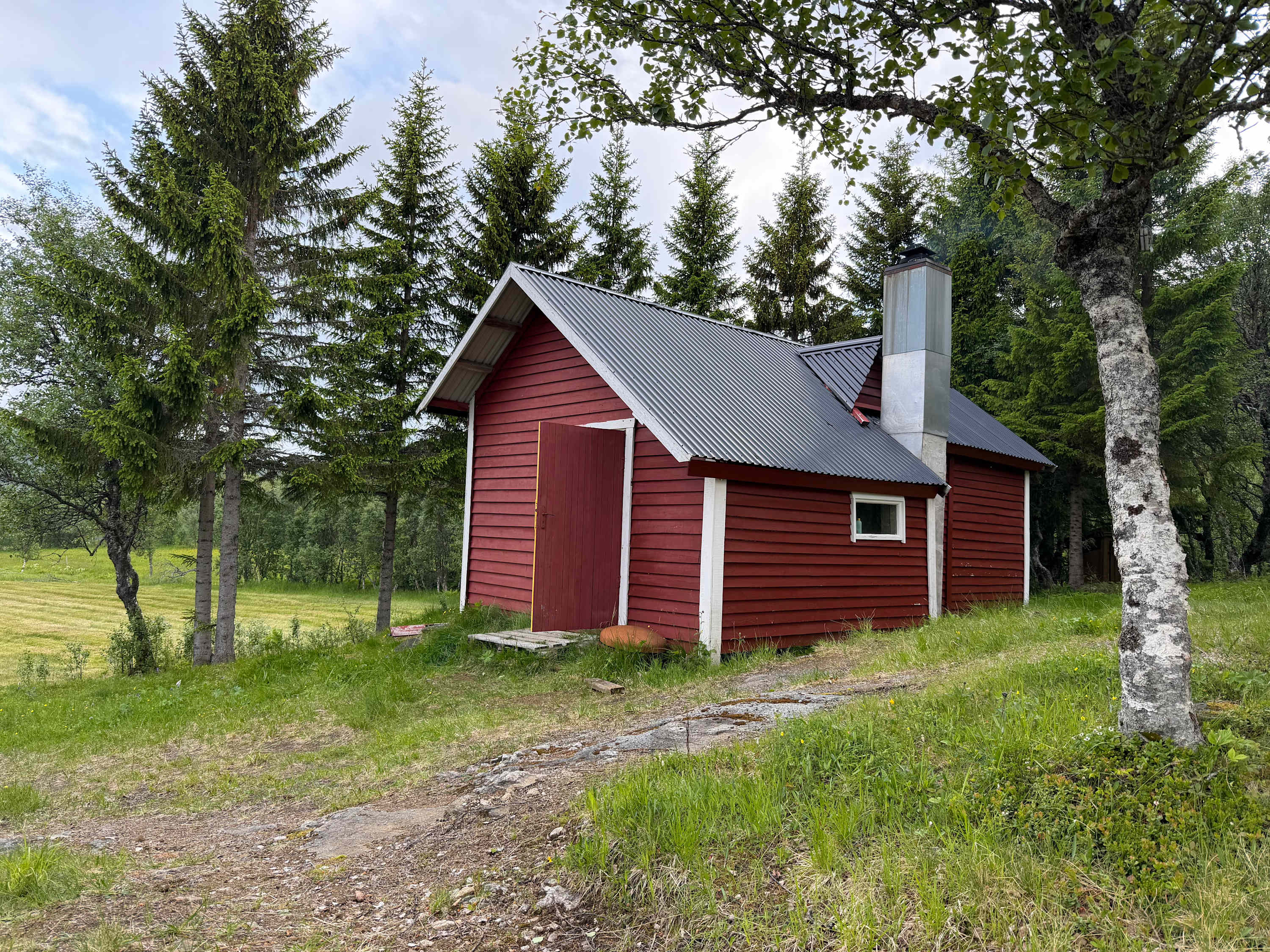Rustic Cabin in Lavangen