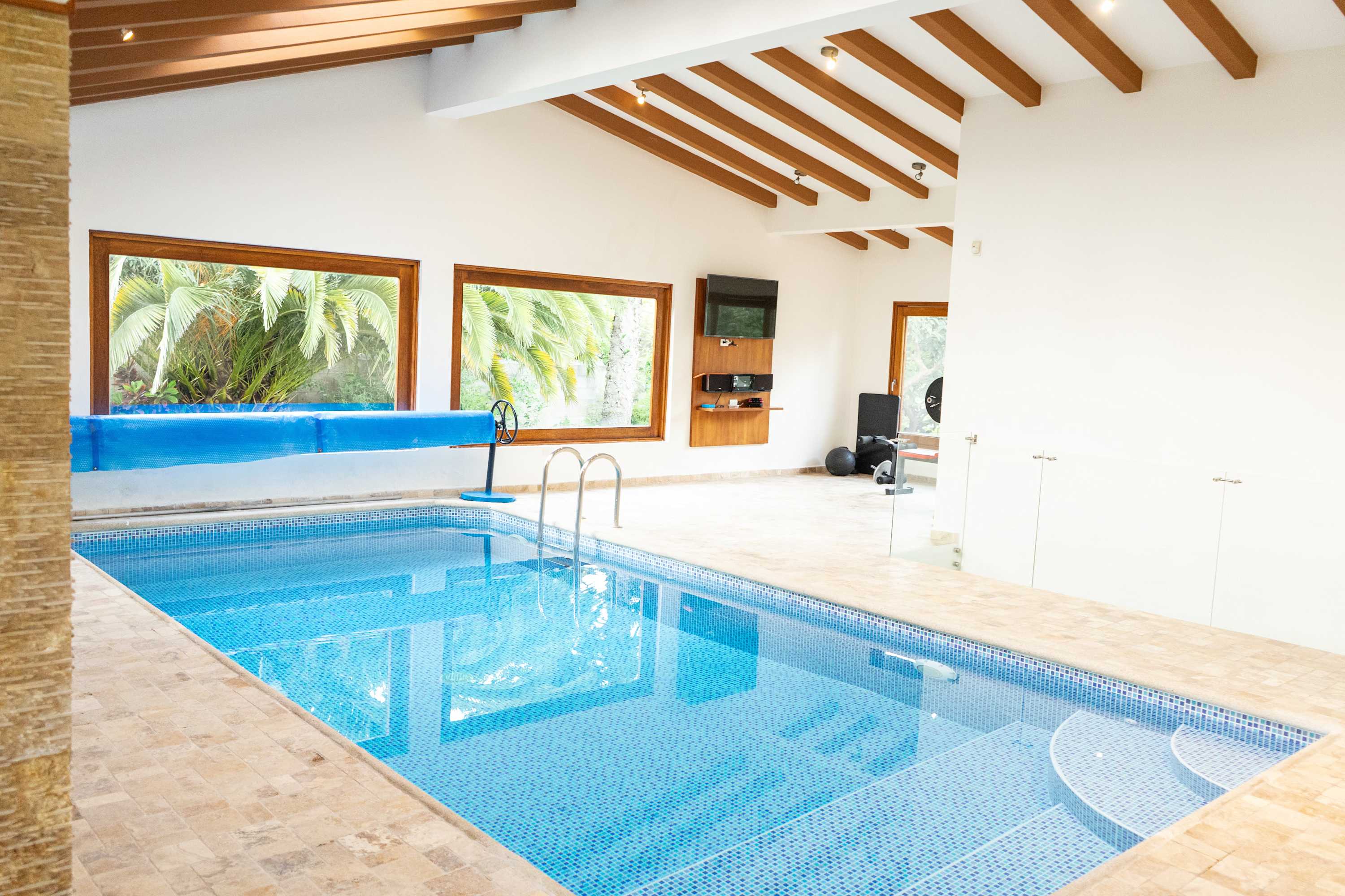 Spacious & Luxury: Indoor Pool & Gym - Near Quito - Quito