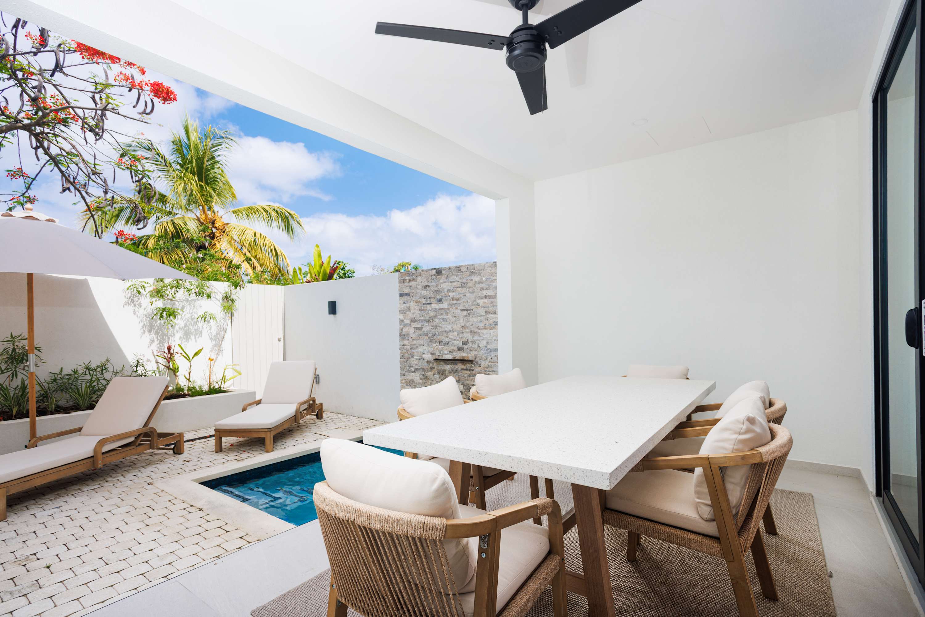 New CHIC 3BR Villa, Walk to Beach! Pool & Terrace