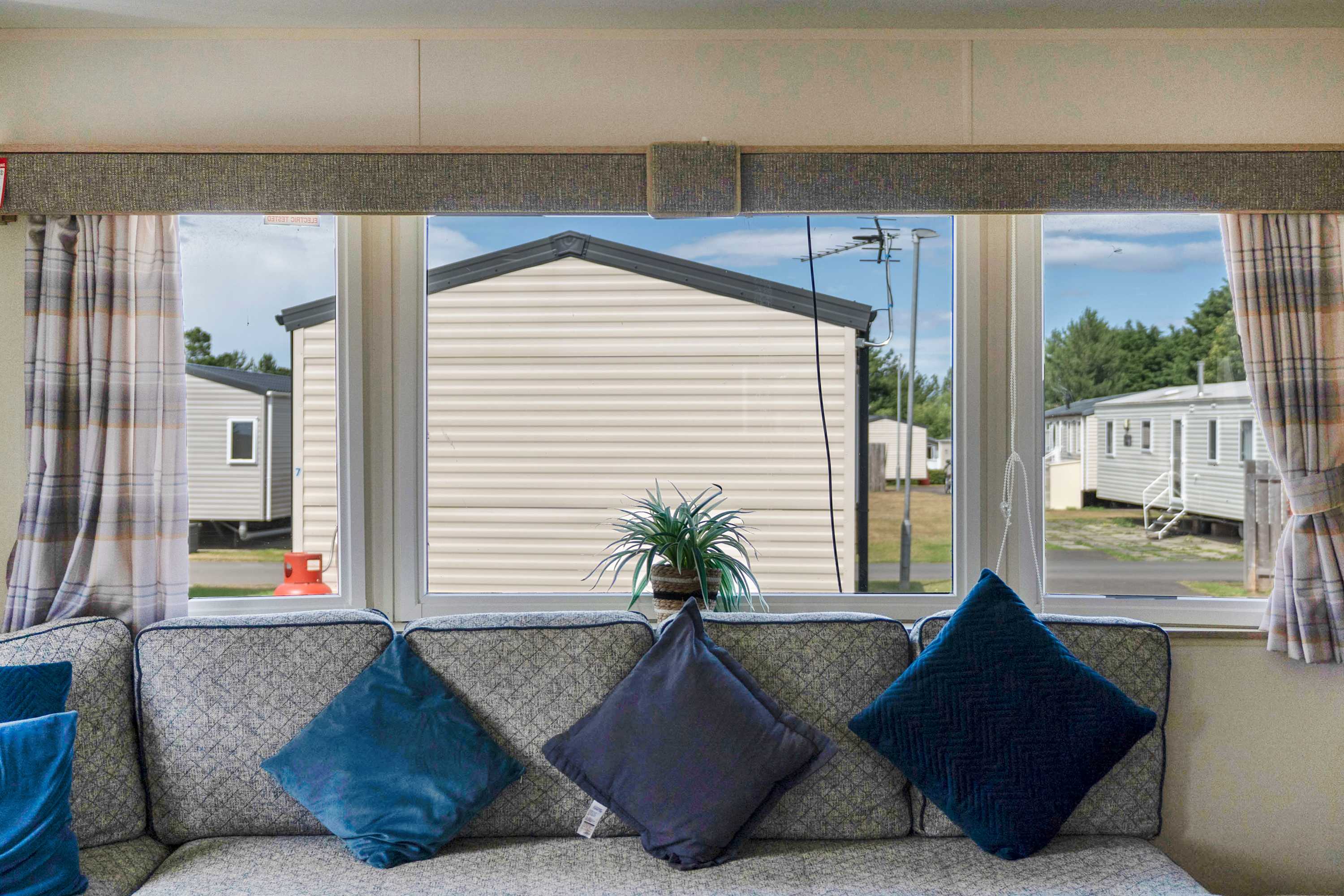 Nr Beach-30 Mins to Edinburgh-3BR Coastal Caravan in Links Road EH32 - Property image 11 - VivreStays