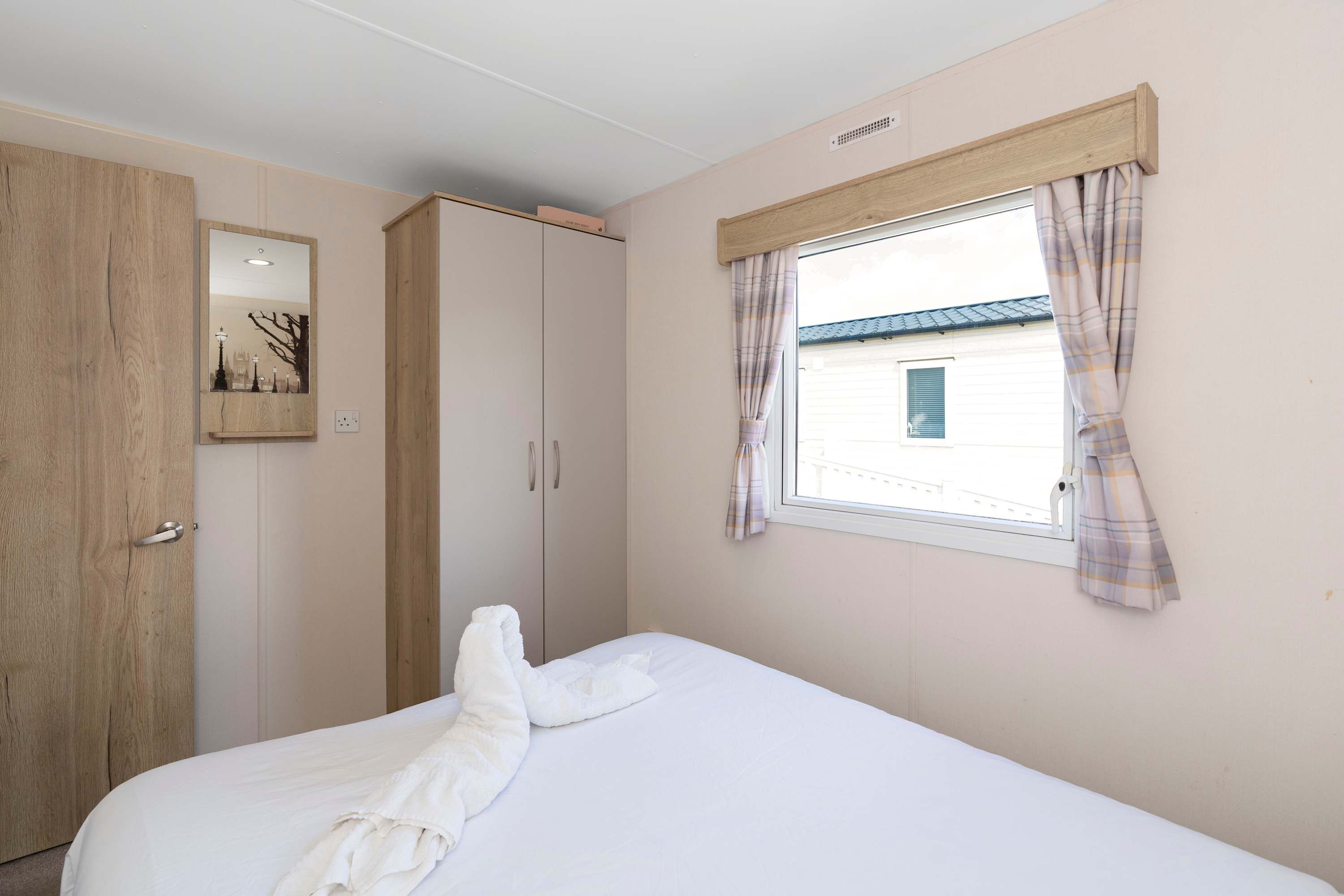 Nr Beach-30 Mins to Edinburgh-3BR Coastal Caravan in Links Road EH32 - Property image 16 - VivreStays