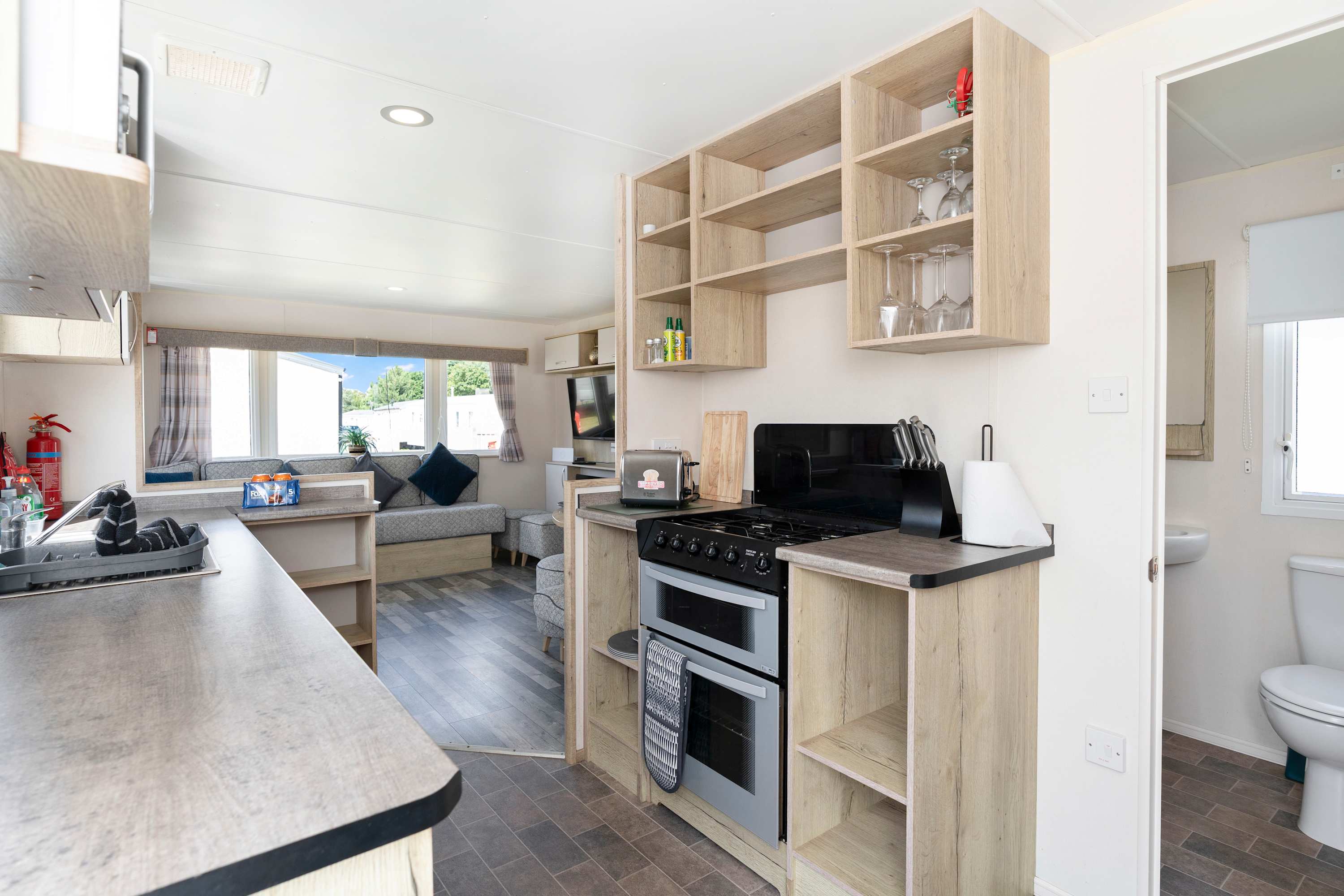 Nr Beach-30 Mins to Edinburgh-3BR Coastal Caravan in Links Road EH32 - Property image 18 - VivreStays