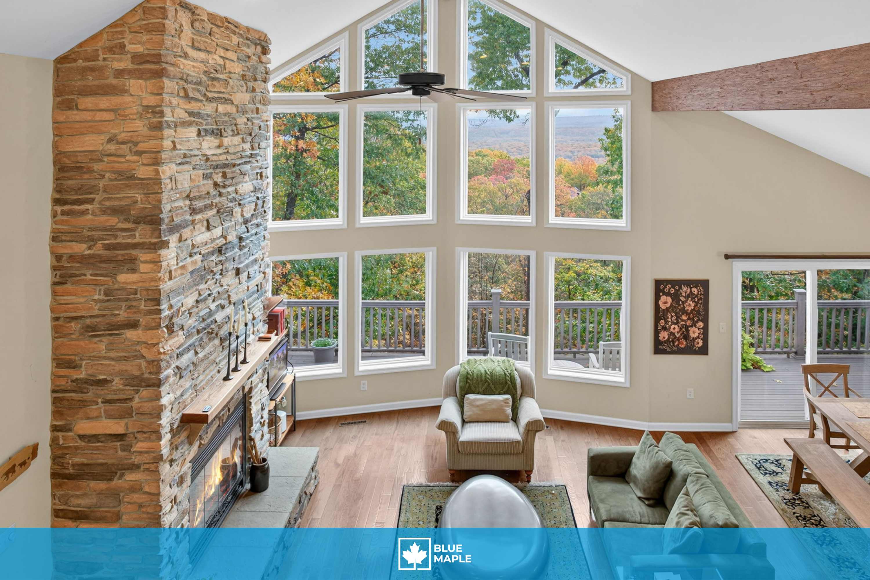 Mountain retreat w/deck, game room & dog-friendly