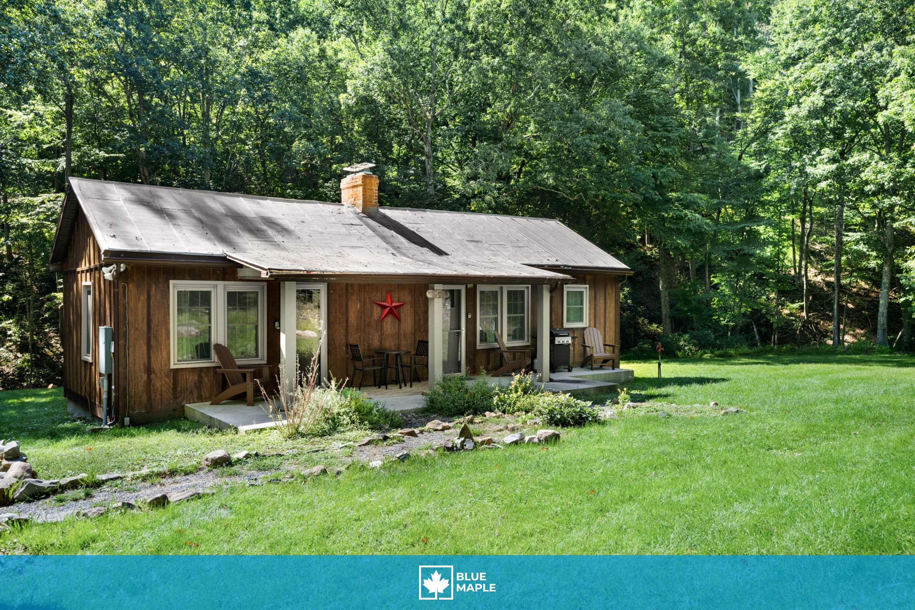 2BR chalet w/ hot tub, porch & refreshing views