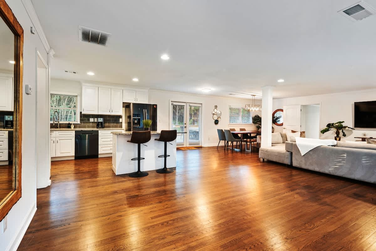 ATL airport pool villa, sleeps 10 - Foto 4