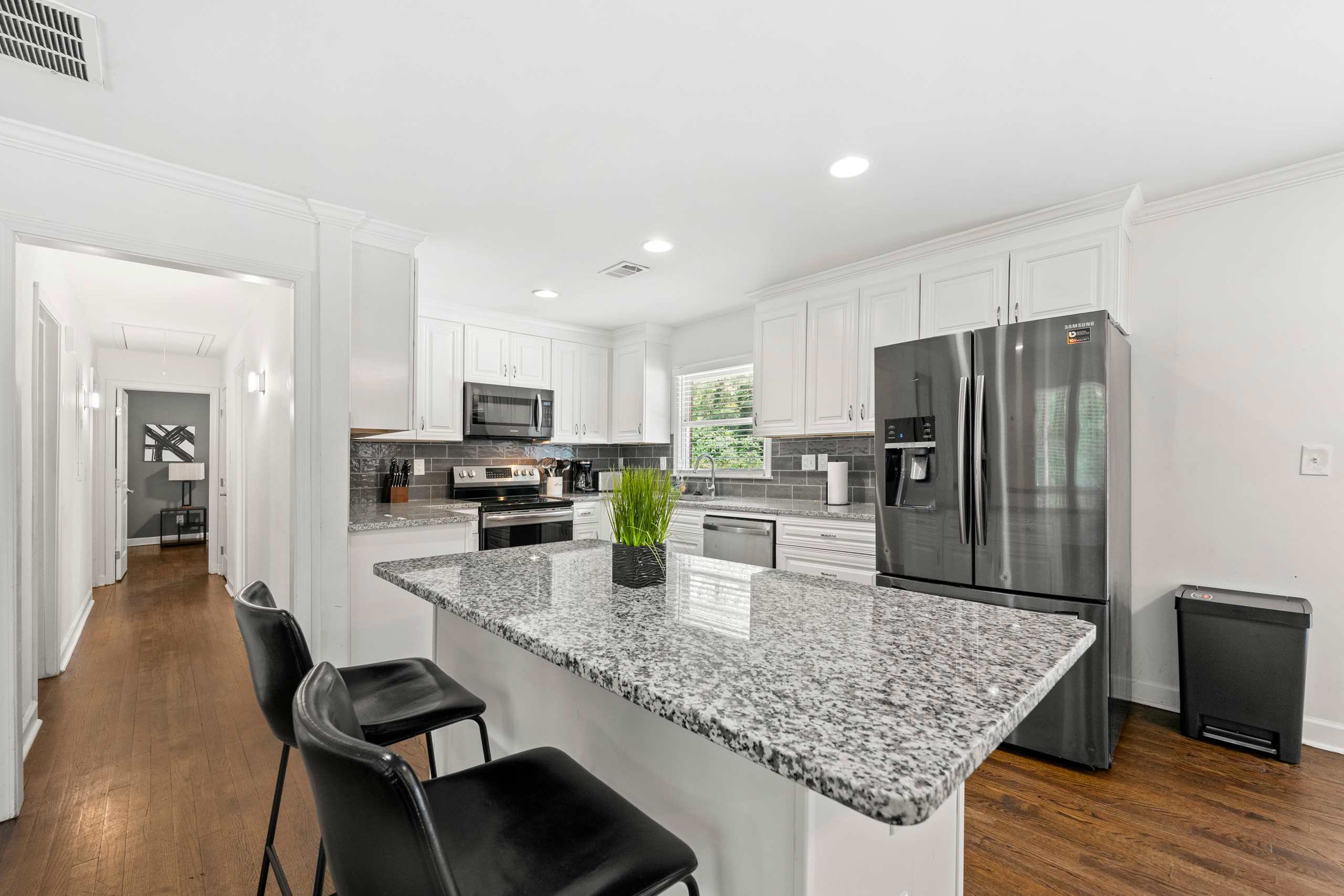 ATL airport pool villa, sleeps 10 - Foto 10