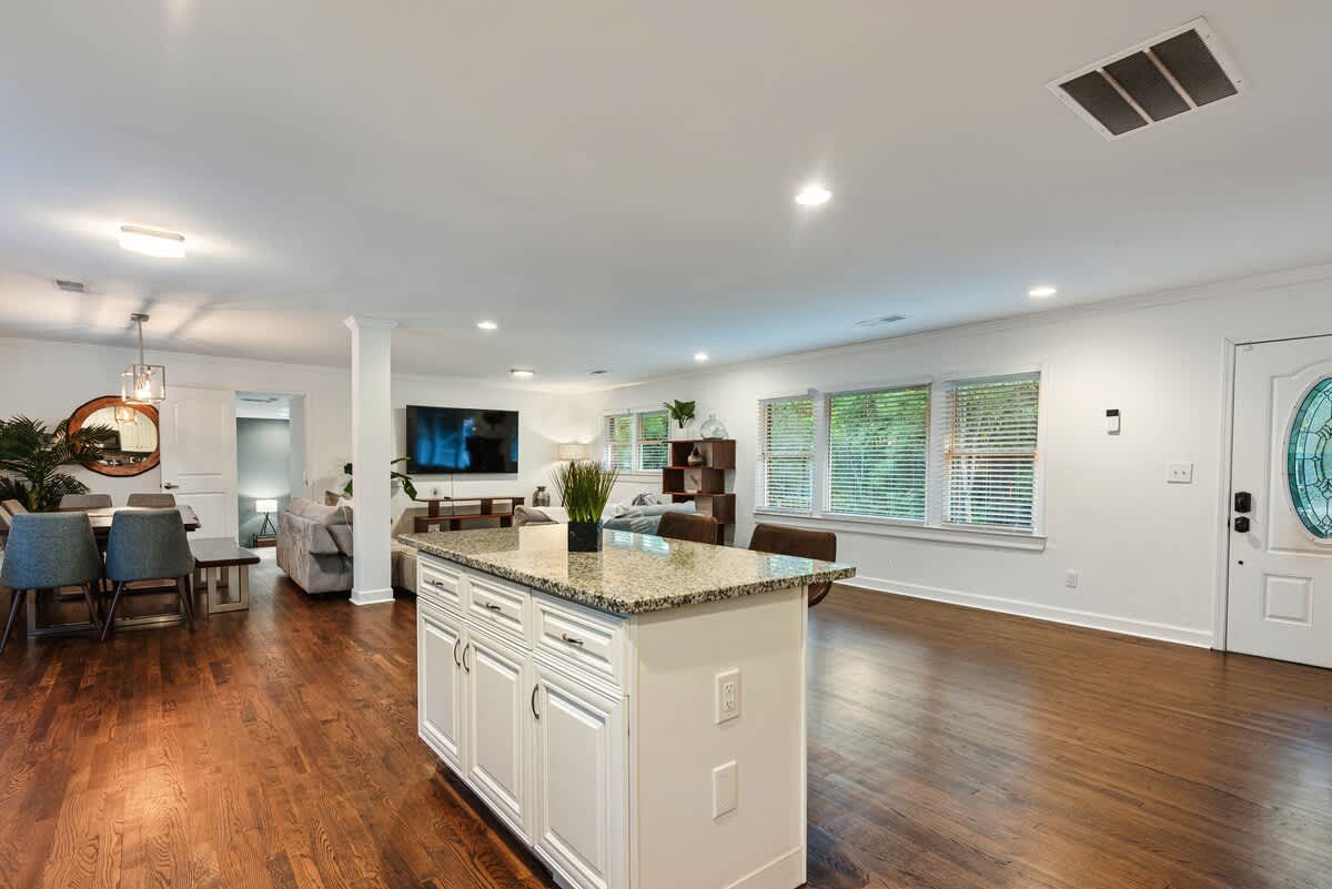 ATL airport pool villa, sleeps 10 - Foto 28