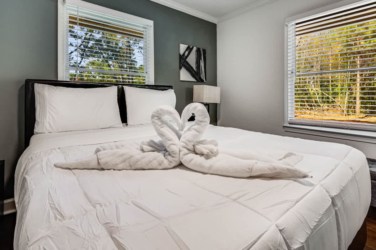 ATL airport pool villa, sleeps 10 - Foto 36