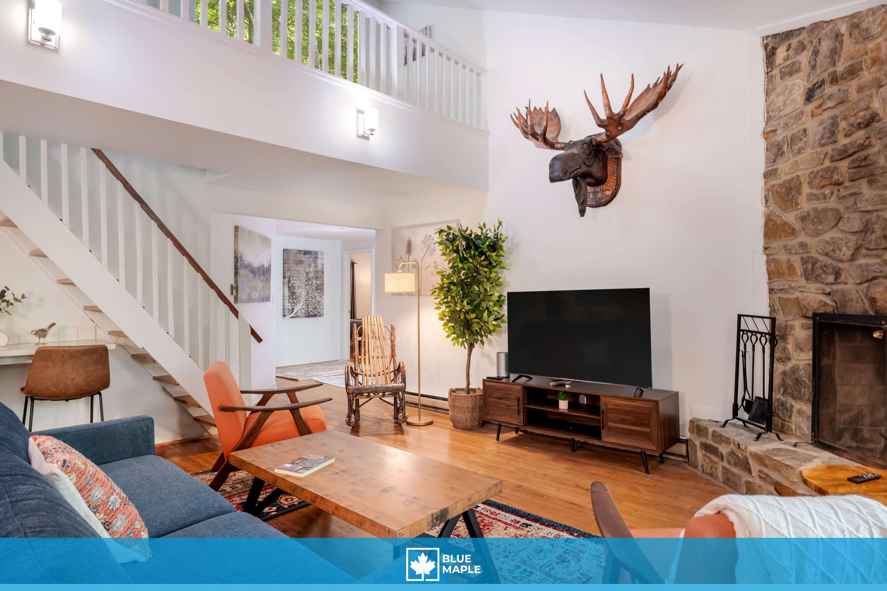 Cozy cabin w/hot tub & wraparound deck